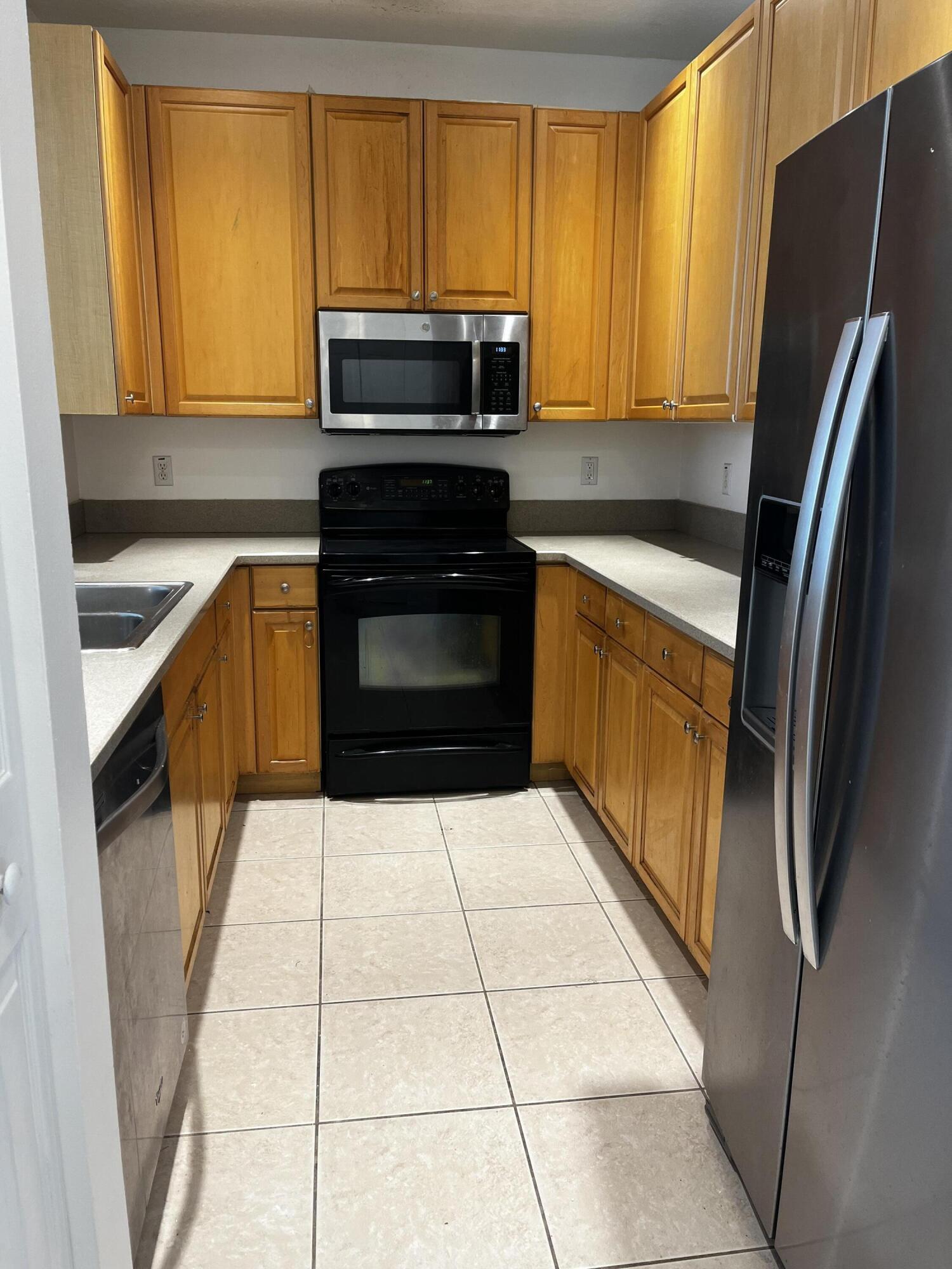 ABACOA TOWN CENTER 3 - Residential Lease