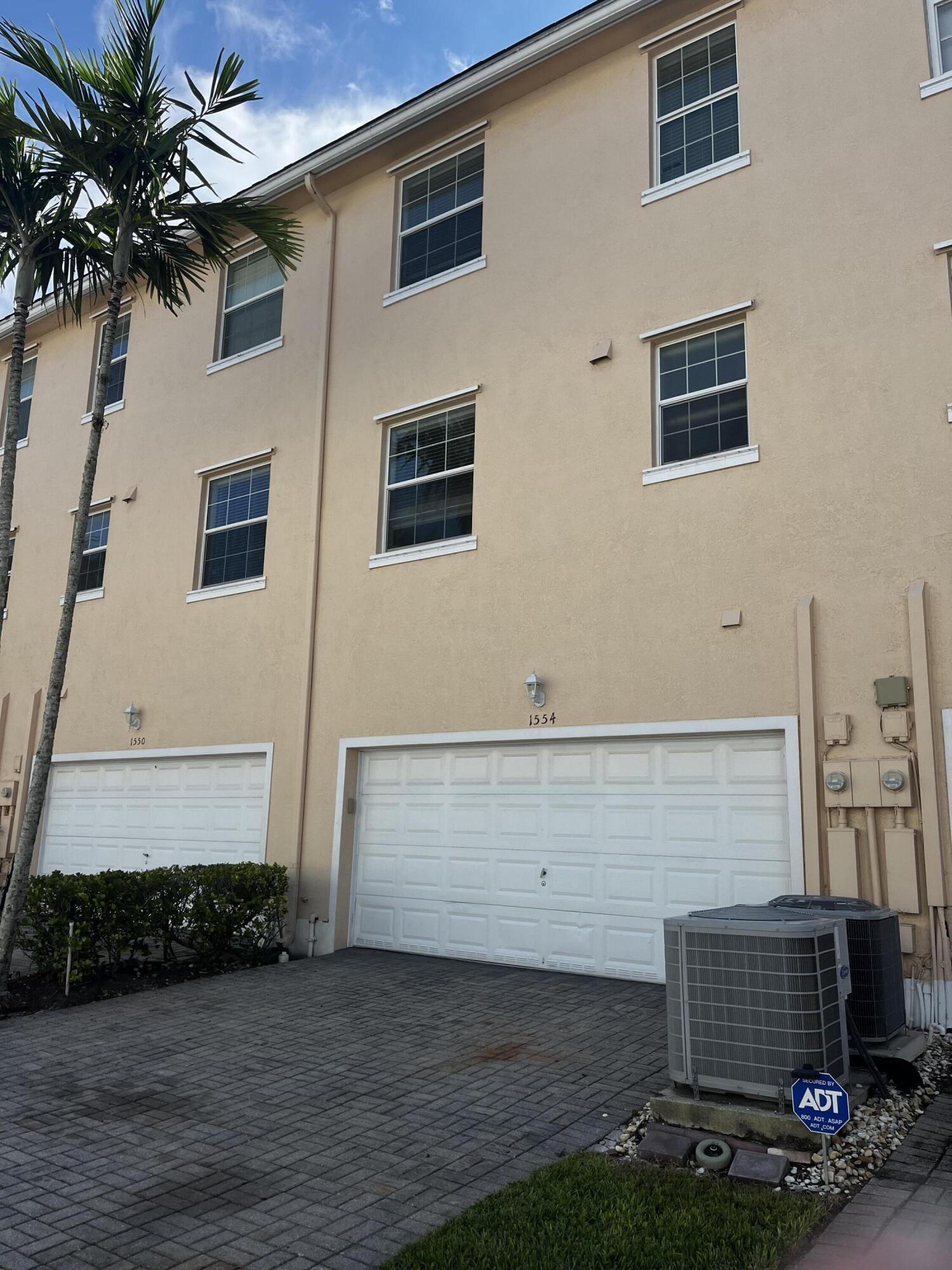 ABACOA TOWN CENTER 3 - Residential Lease