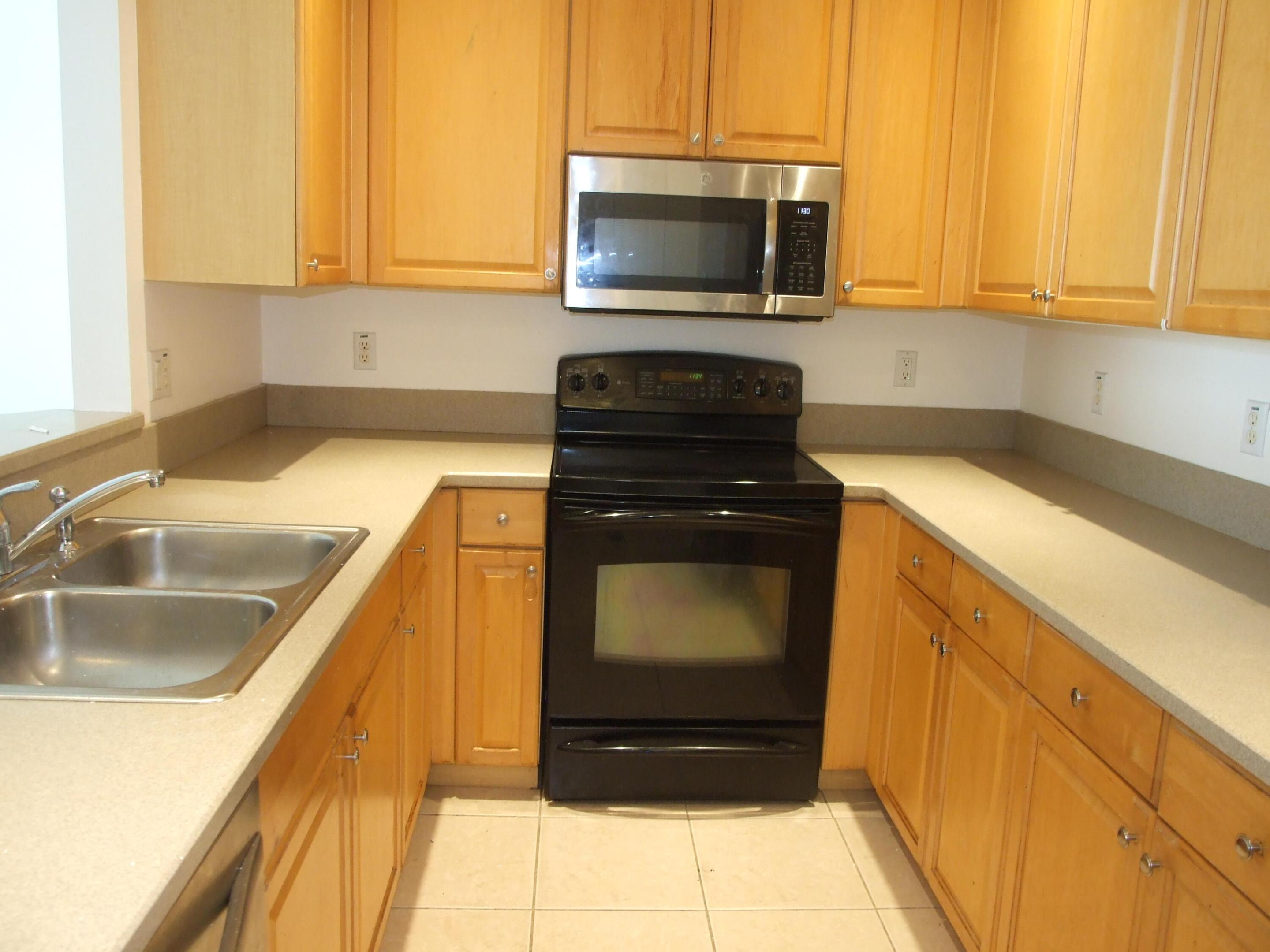 ABACOA TOWN CENTER 3 - Residential Lease