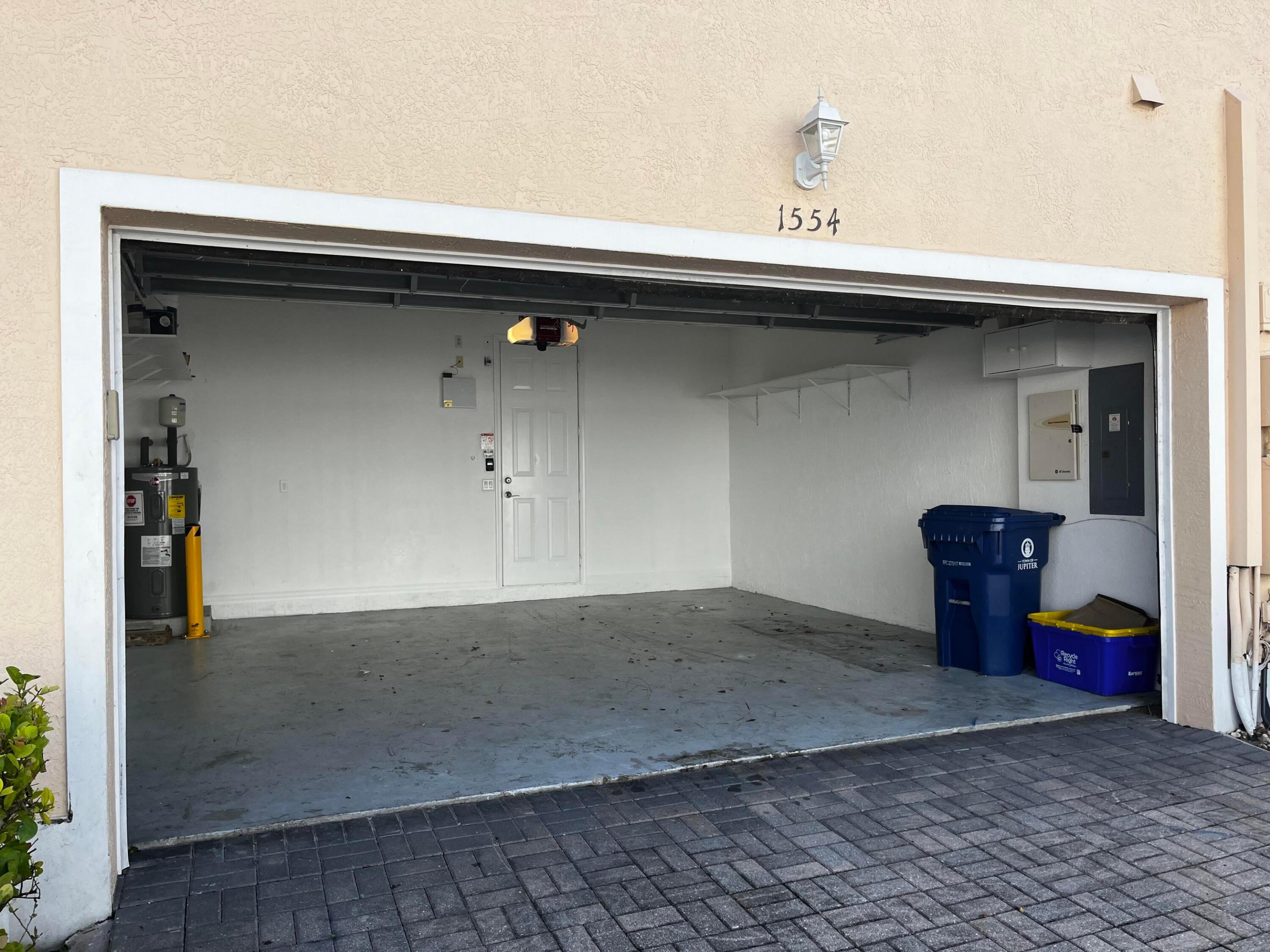 ABACOA TOWN CENTER 3 - Residential Lease