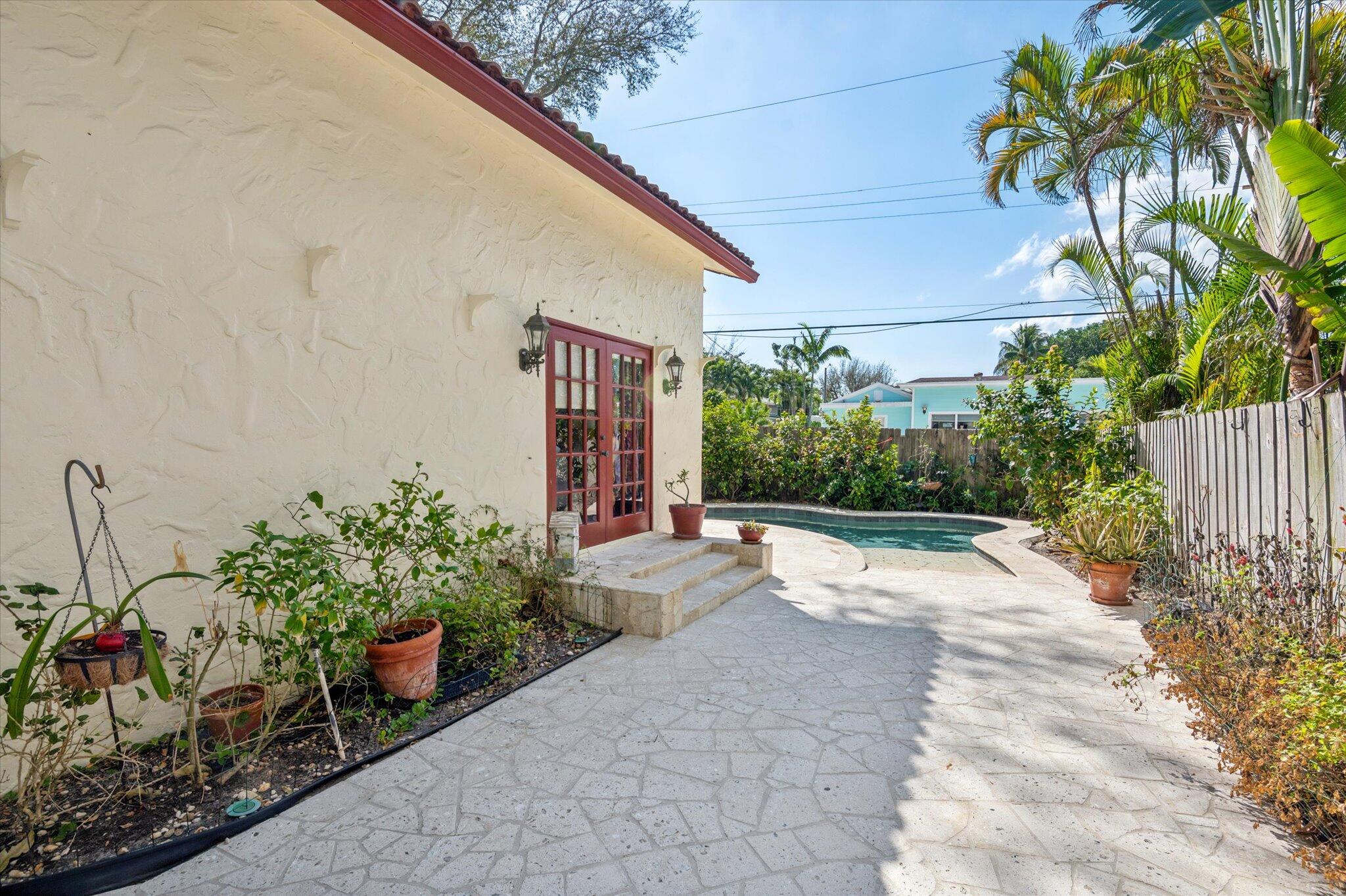 RIO VISTA C J HECTORS RESUB - Residential