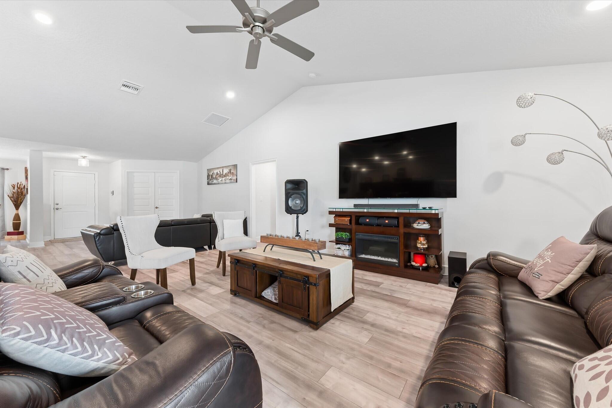 PORT ST LUCIE-SECTION 11 - Residential