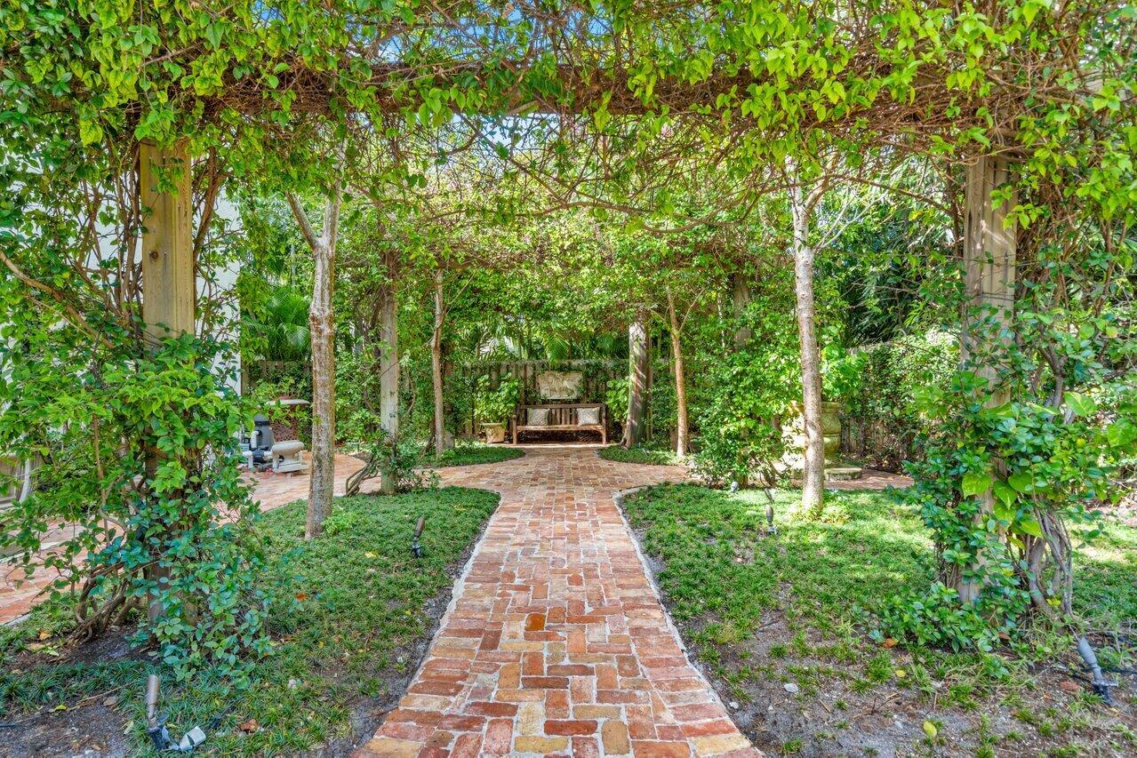 OLD FLORESTA - Residential
