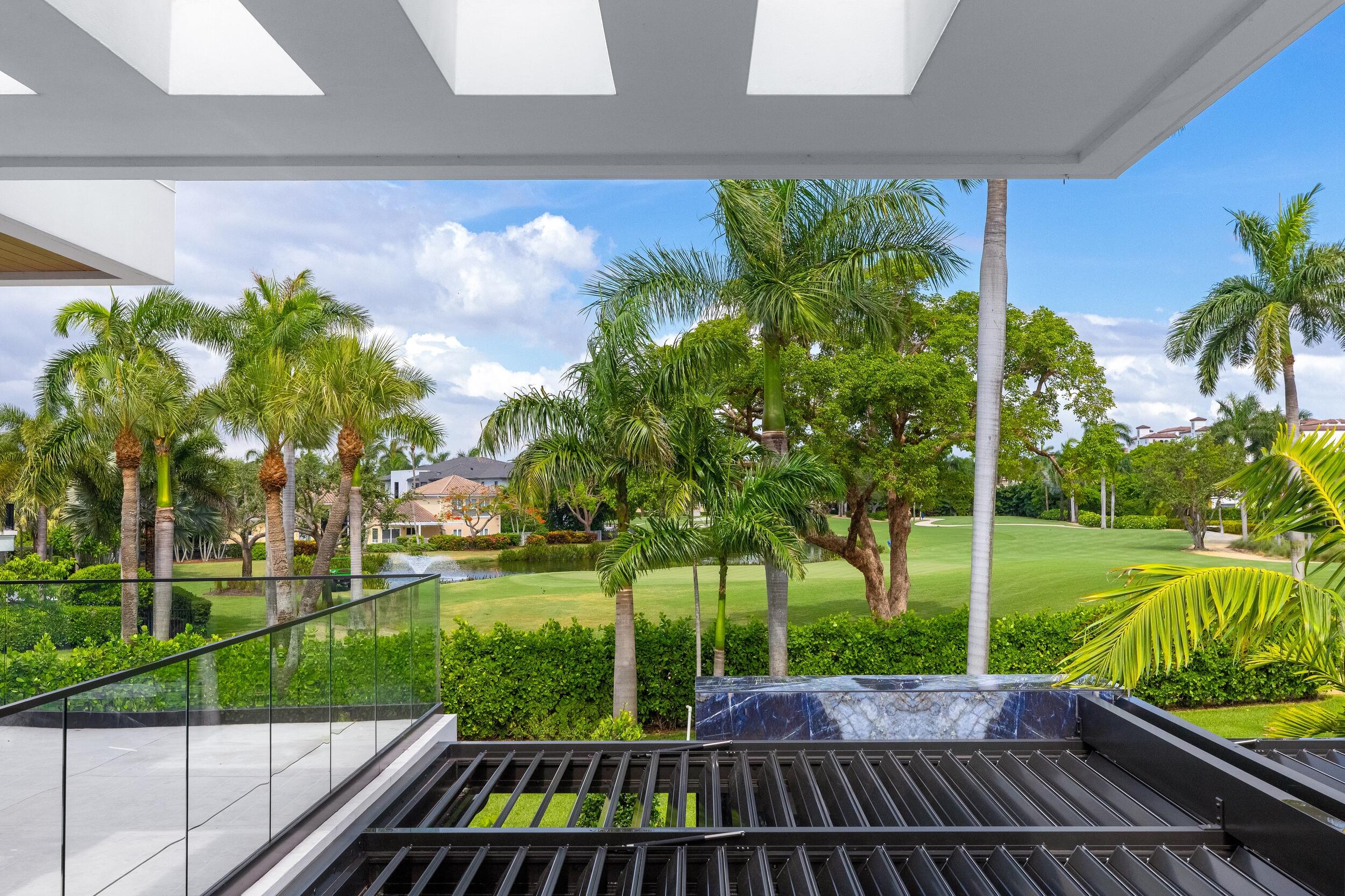 ROYAL PALM YACHT & COUNTRY CLUB - Residential