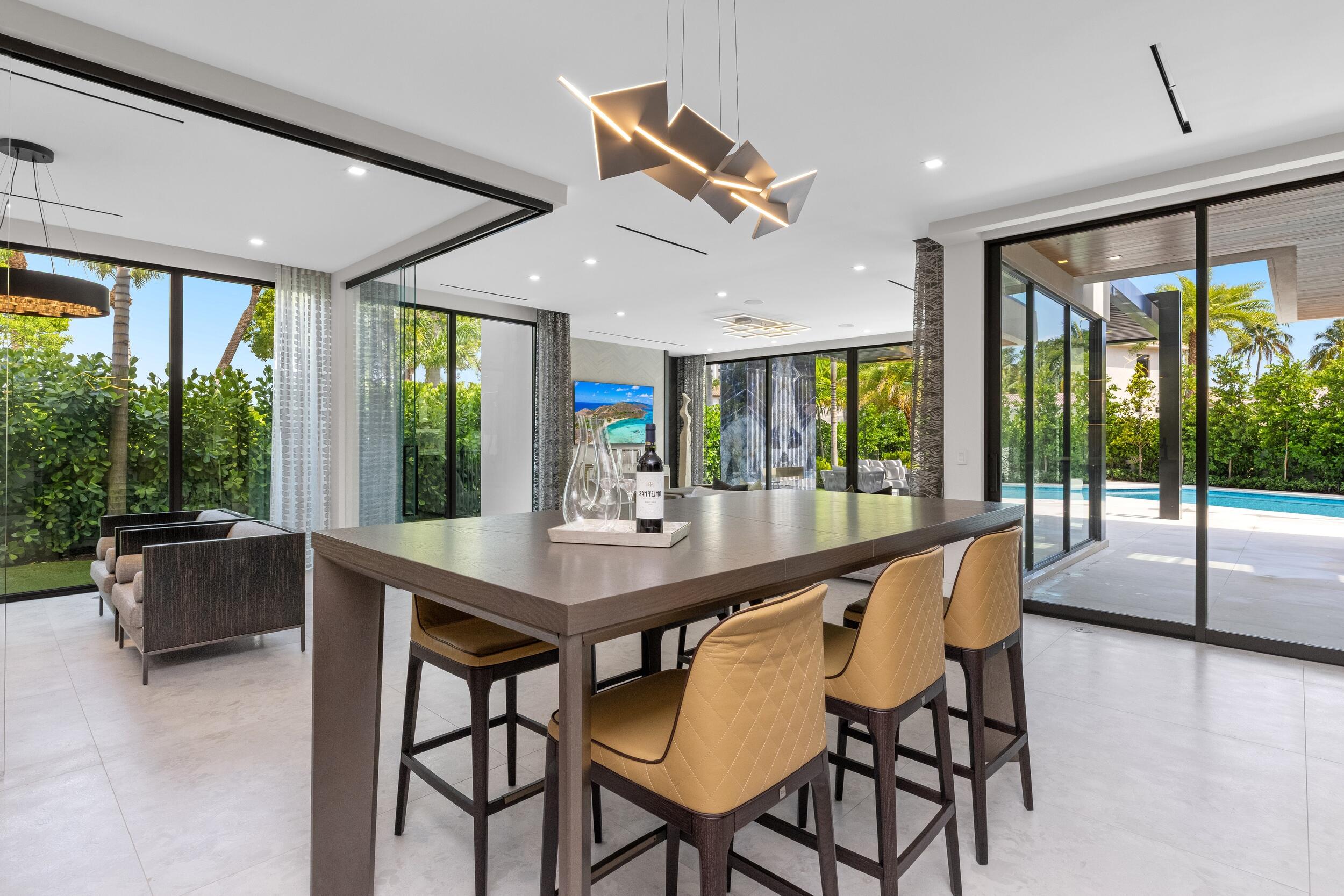 ROYAL PALM YACHT & COUNTRY CLUB - Residential