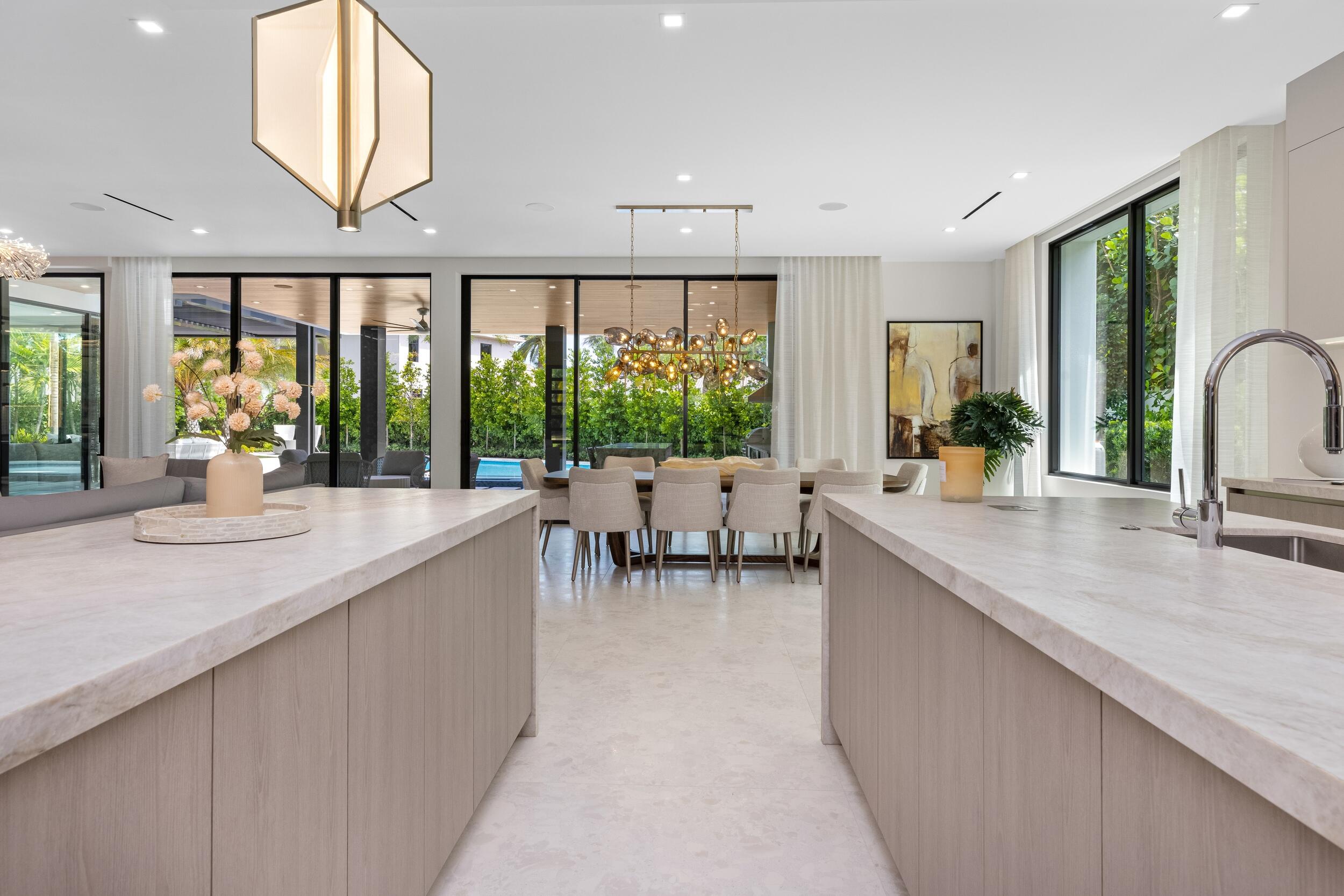 ROYAL PALM YACHT & COUNTRY CLUB - Residential