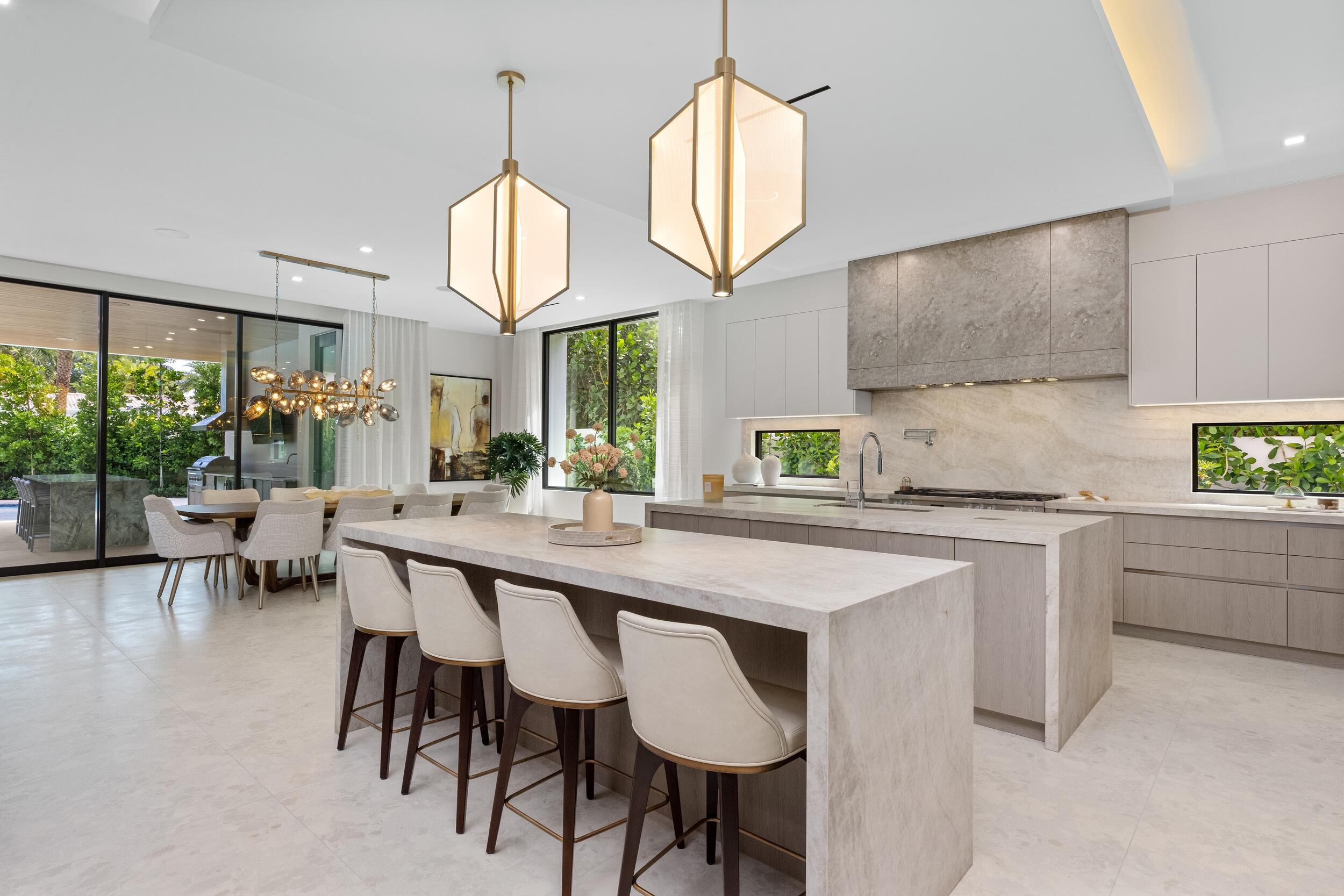 ROYAL PALM YACHT & COUNTRY CLUB - Residential
