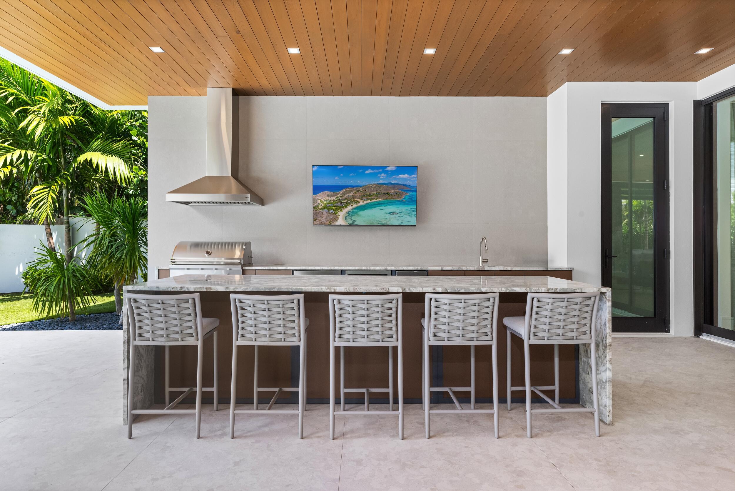 ROYAL PALM YACHT & COUNTRY CLUB - Residential