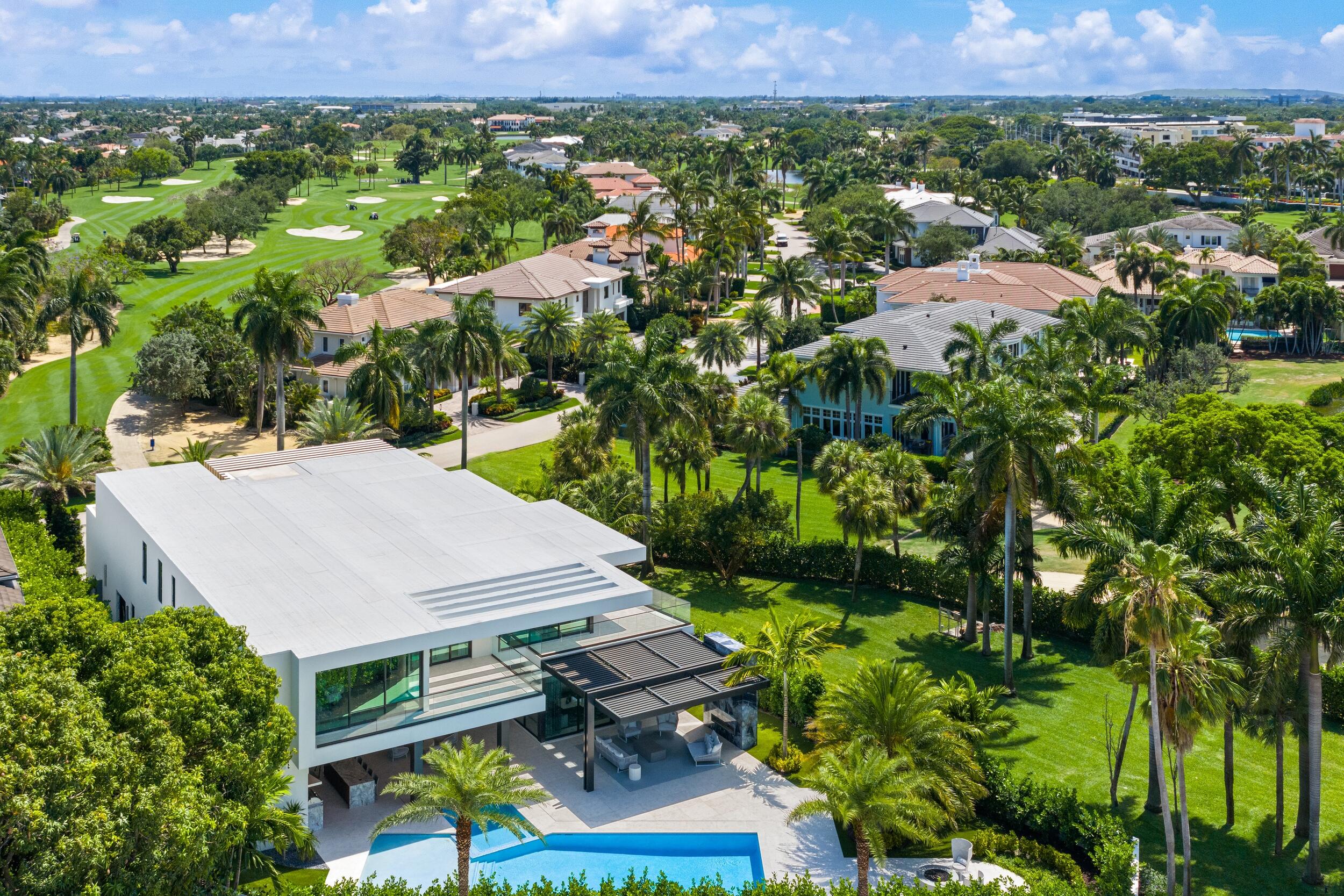 ROYAL PALM YACHT & COUNTRY CLUB - Residential