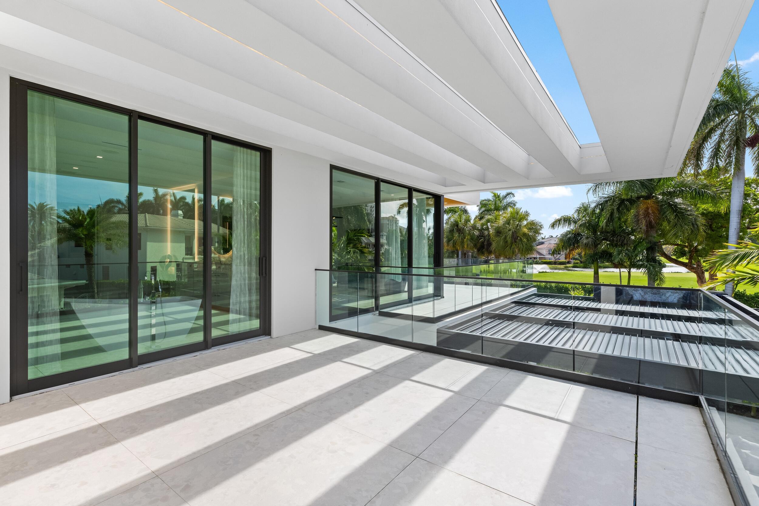 ROYAL PALM YACHT & COUNTRY CLUB - Residential