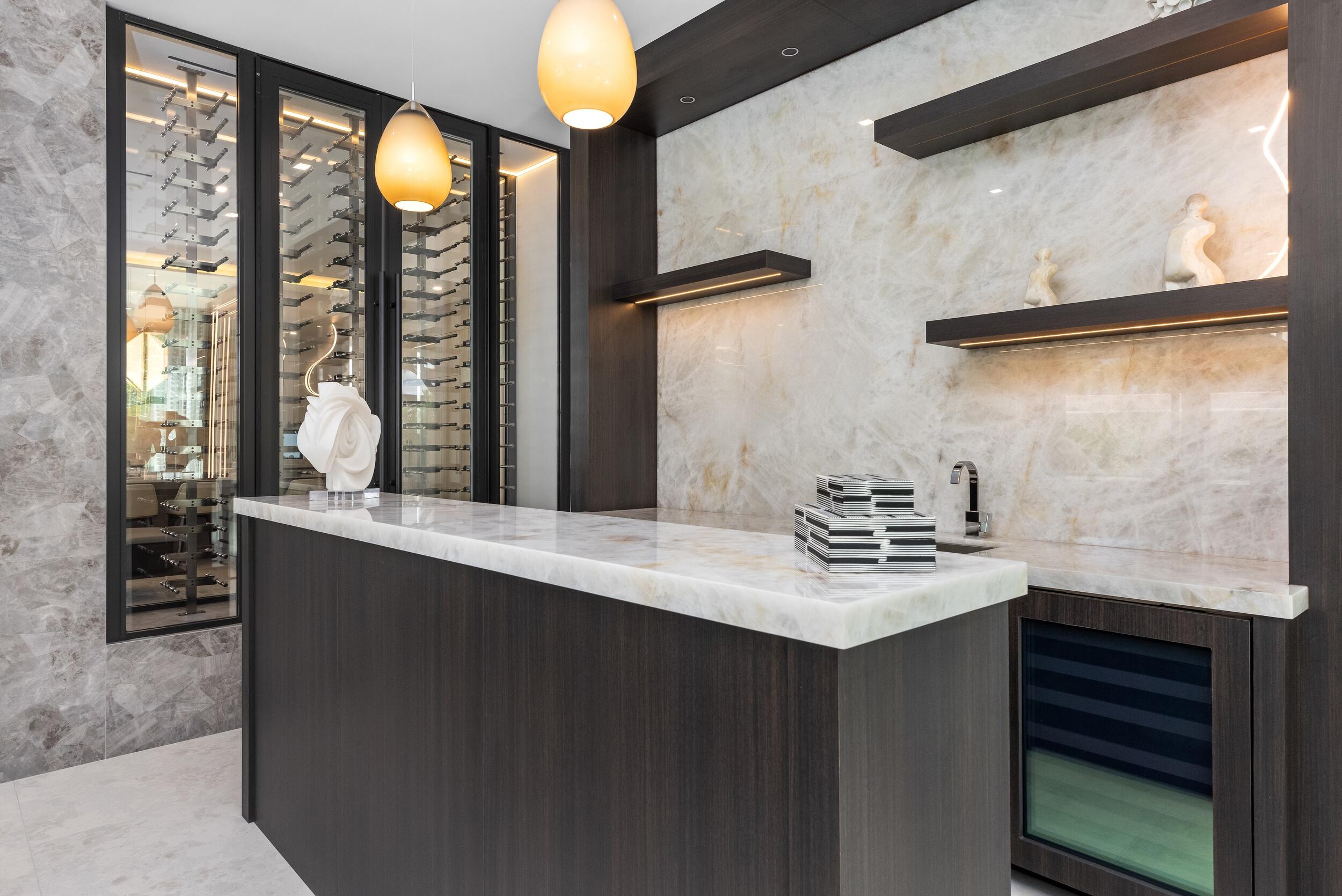 ROYAL PALM YACHT & COUNTRY CLUB - Residential
