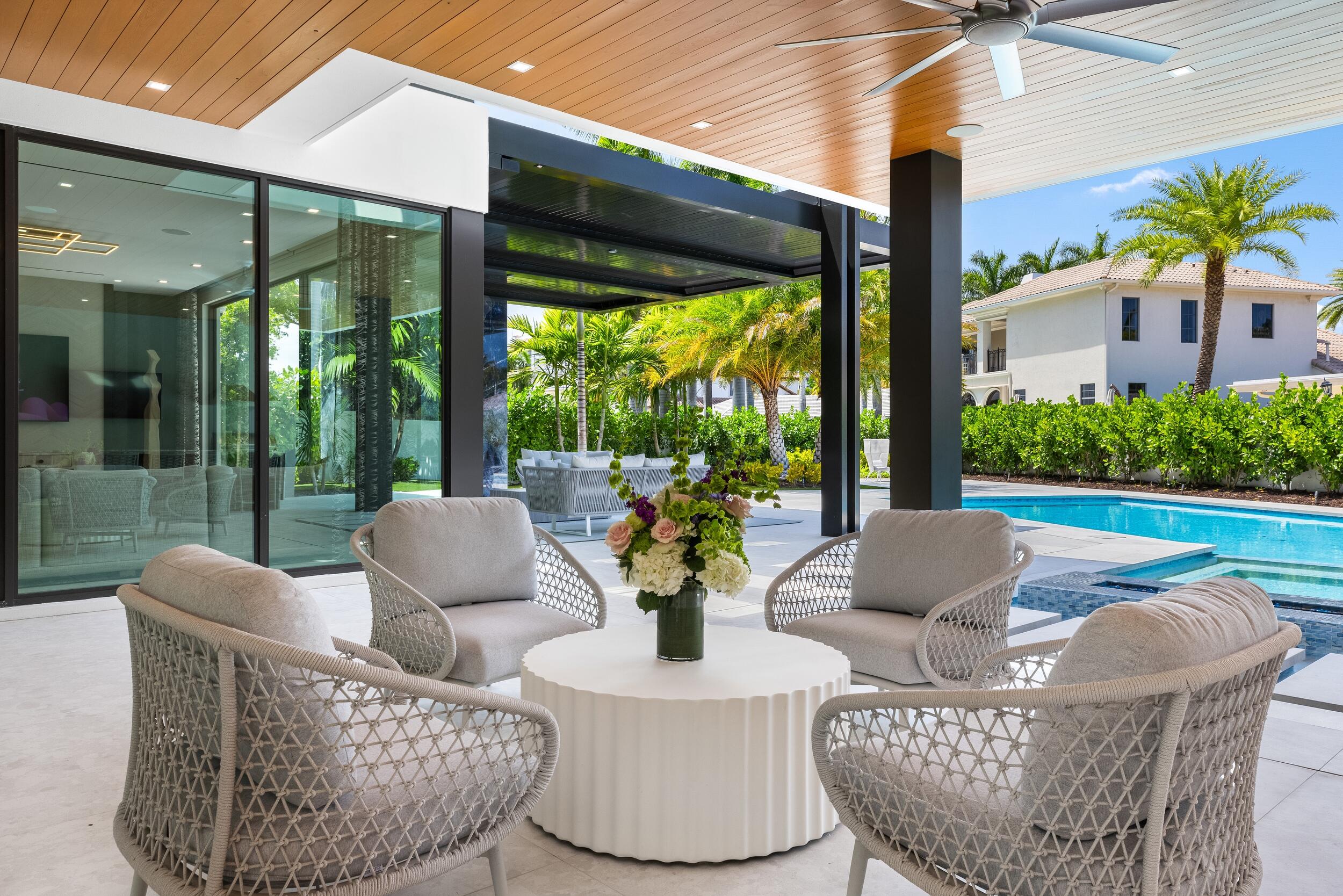 ROYAL PALM YACHT & COUNTRY CLUB - Residential
