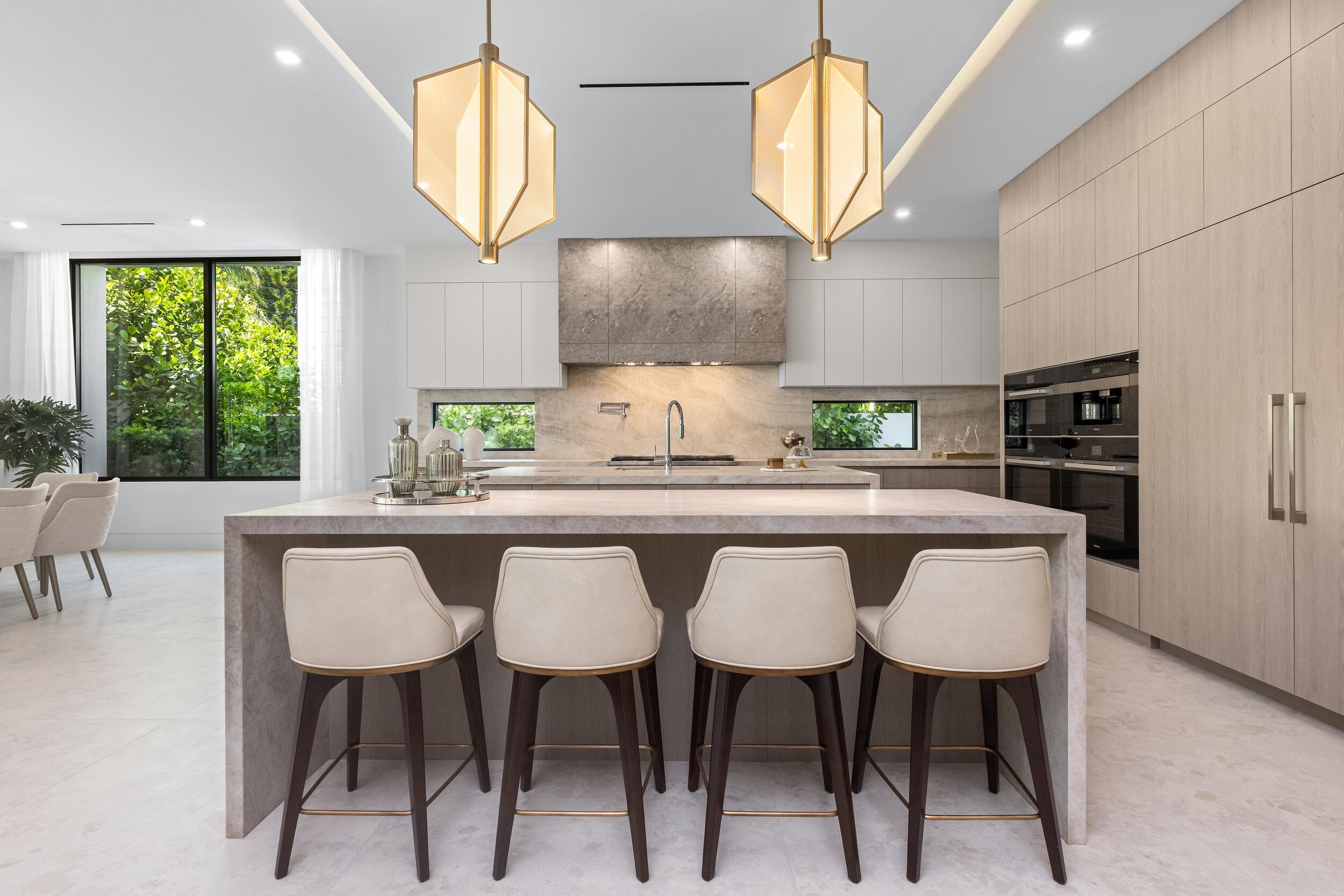 ROYAL PALM YACHT & COUNTRY CLUB - Residential