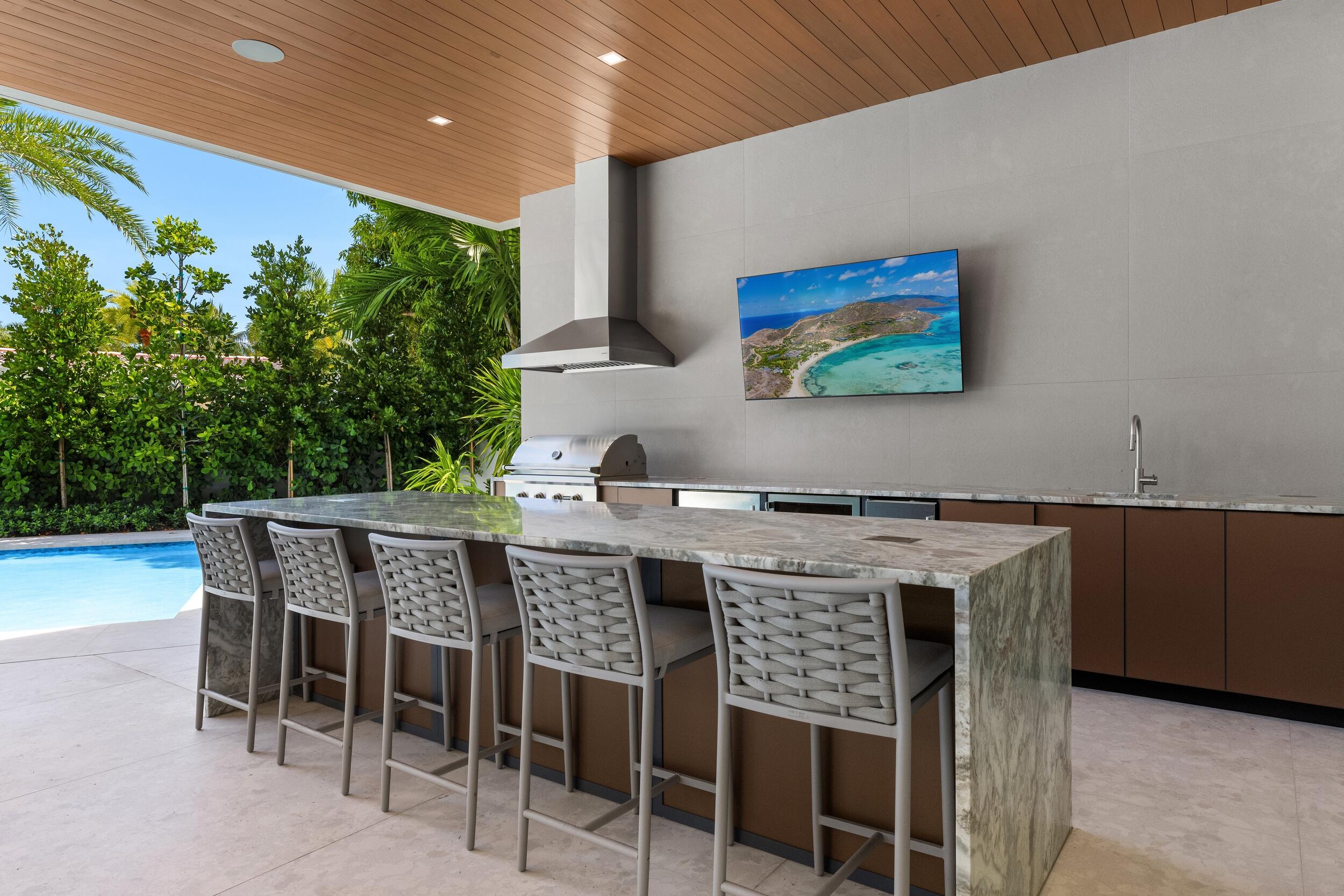 ROYAL PALM YACHT & COUNTRY CLUB - Residential
