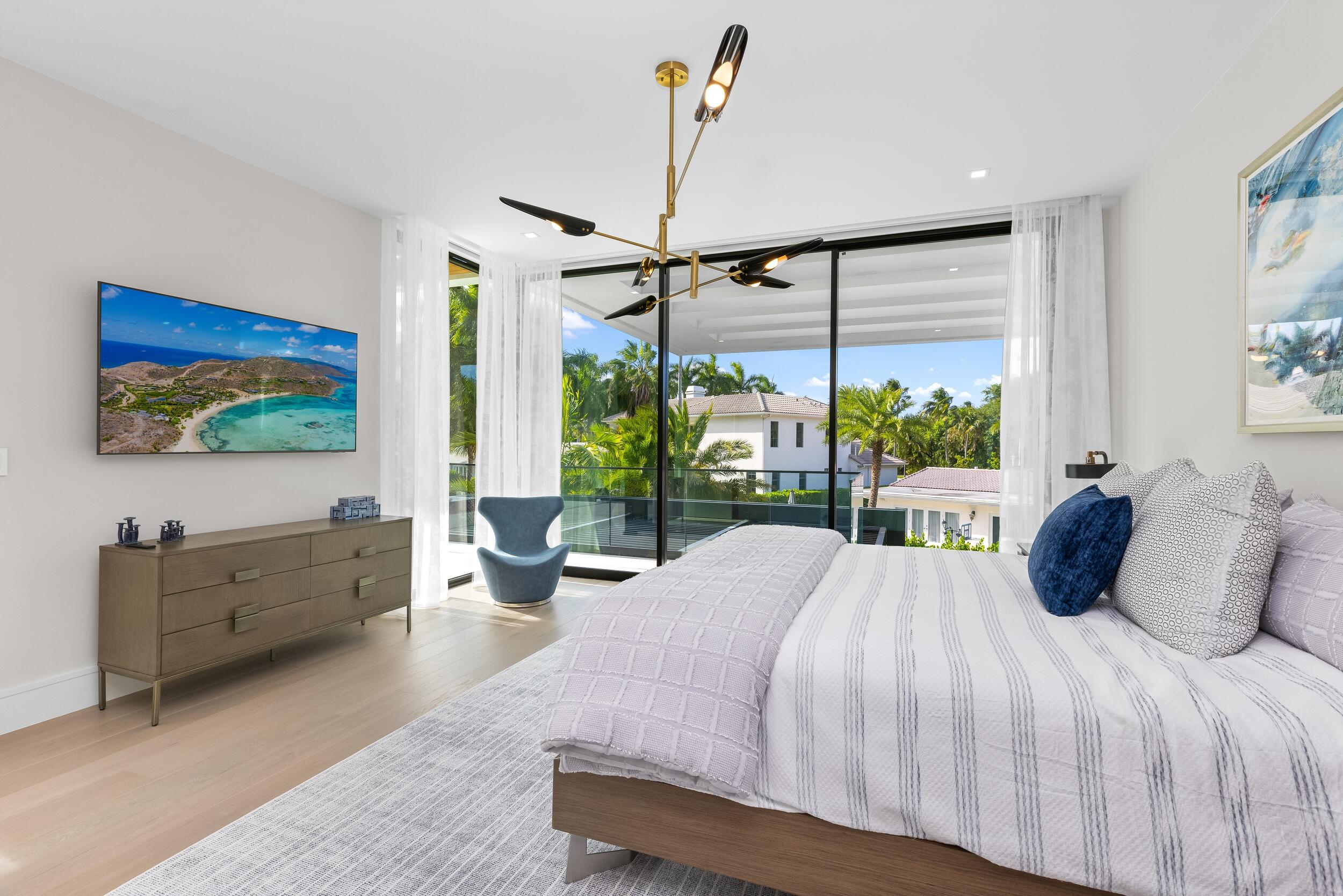 ROYAL PALM YACHT & COUNTRY CLUB - Residential
