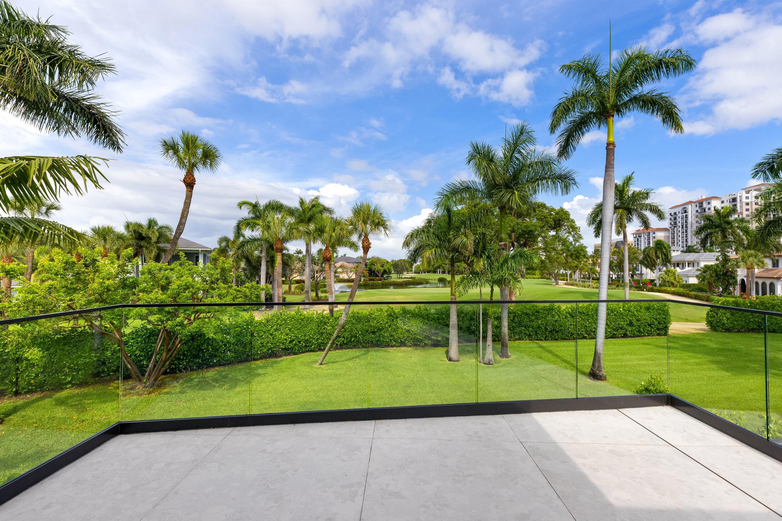 ROYAL PALM YACHT & COUNTRY CLUB - Residential