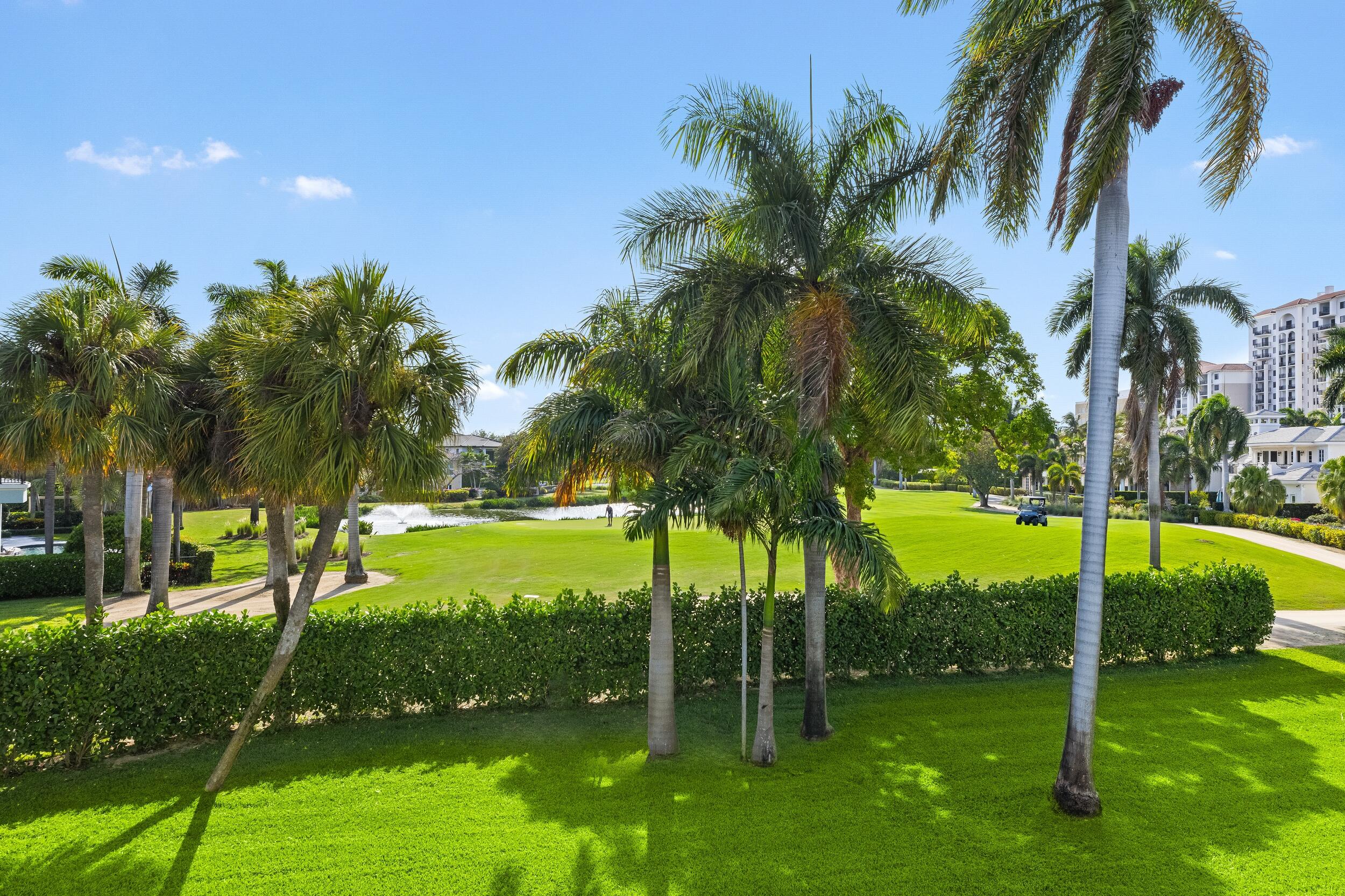 ROYAL PALM YACHT & COUNTRY CLUB - Residential