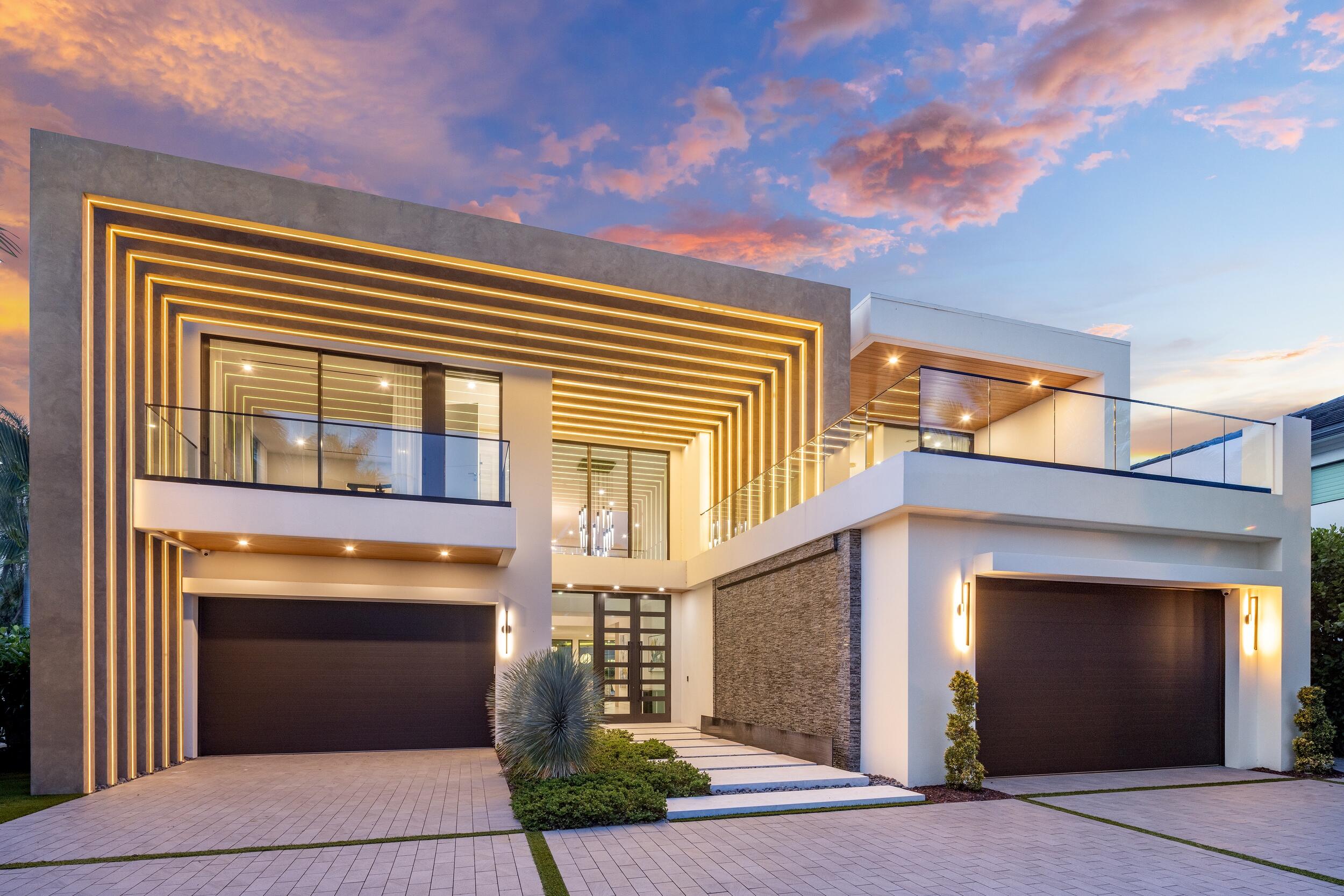 ROYAL PALM YACHT & COUNTRY CLUB - Residential