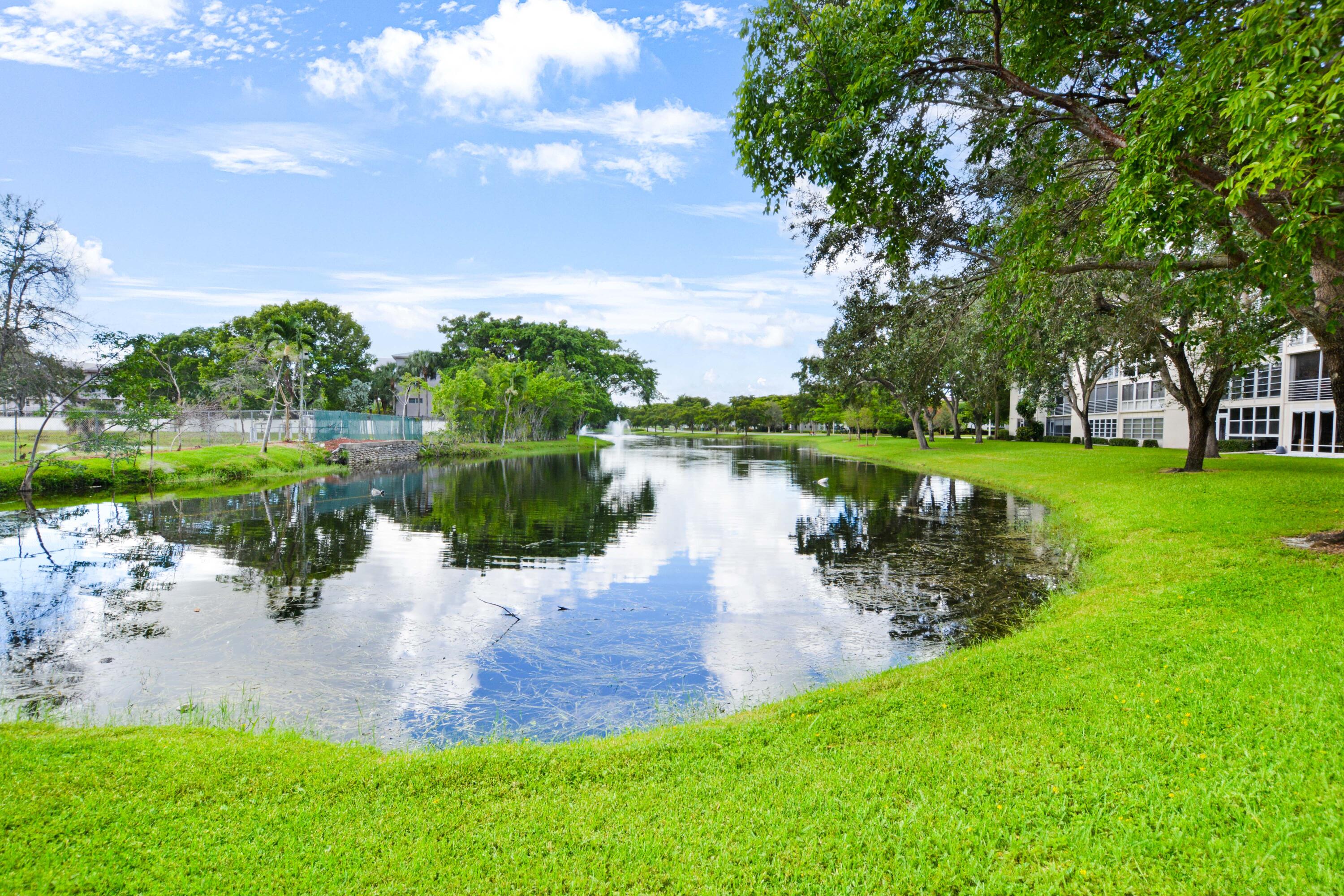 LUCAYA VILLAGE 2-E CONDO - Residential Lease