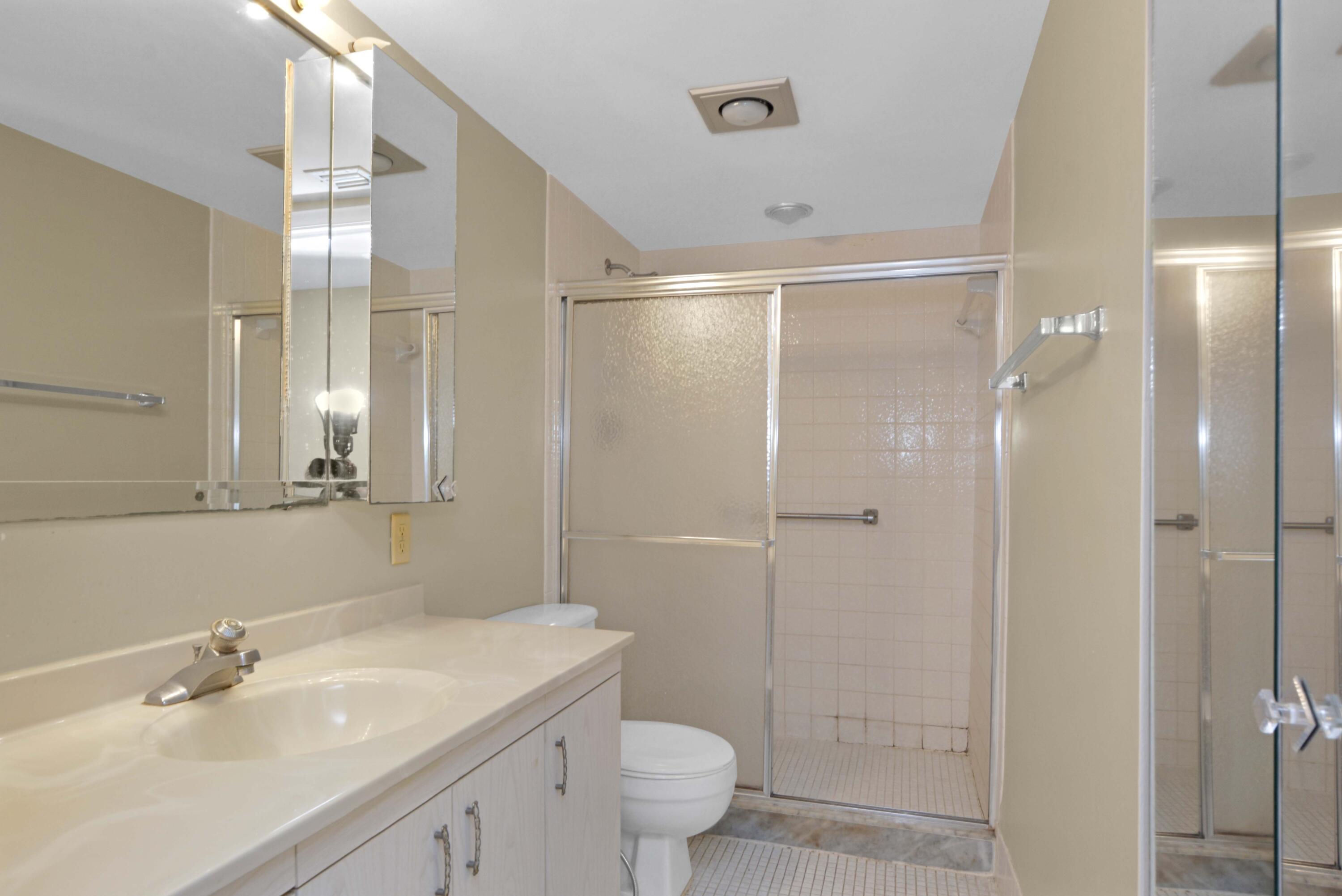 LUCAYA VILLAGE 2-E CONDO - Residential Lease