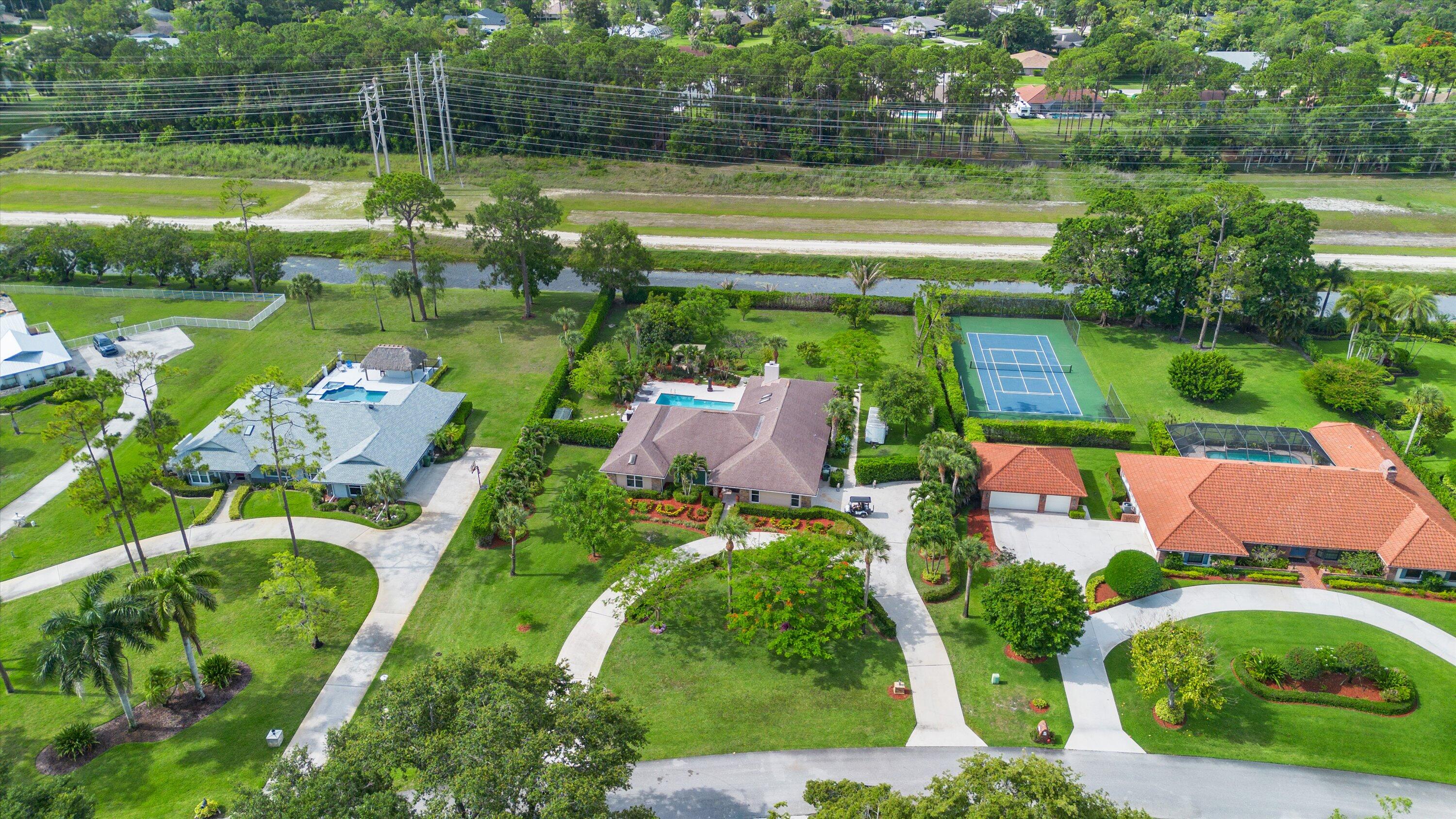 PINEWOOD OF WELLINGTON - Residential