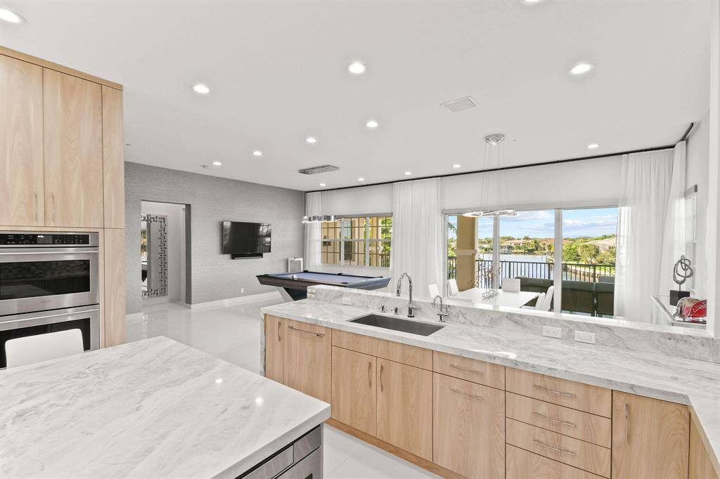 CARRIAGE HOMES AT FRENCHMANS HARBOR CONDO - Residential