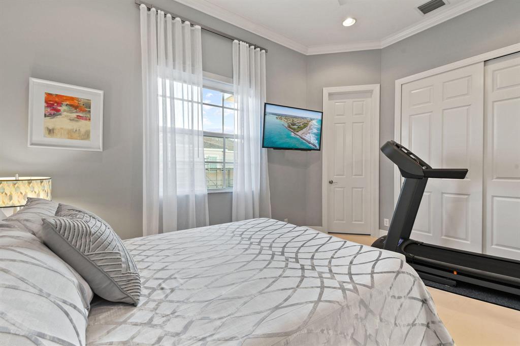CARRIAGE HOMES AT FRENCHMANS HARBOR CONDO - Residential