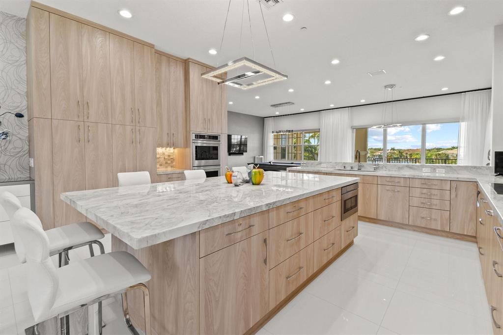 CARRIAGE HOMES AT FRENCHMANS HARBOR CONDO - Residential