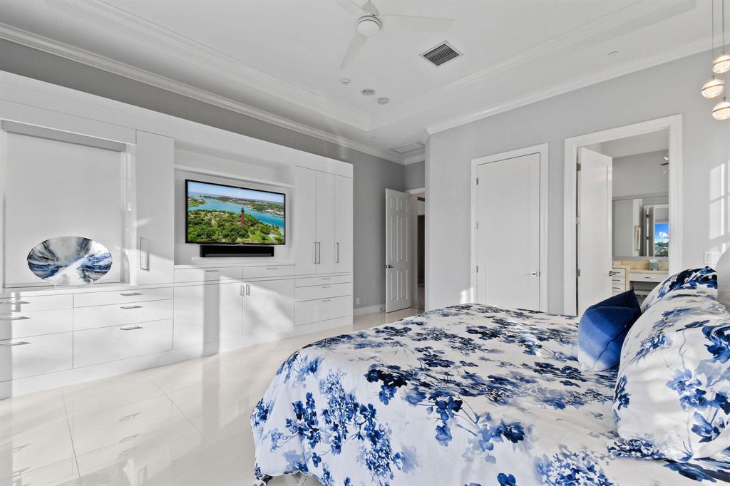 CARRIAGE HOMES AT FRENCHMANS HARBOR CONDO - Residential