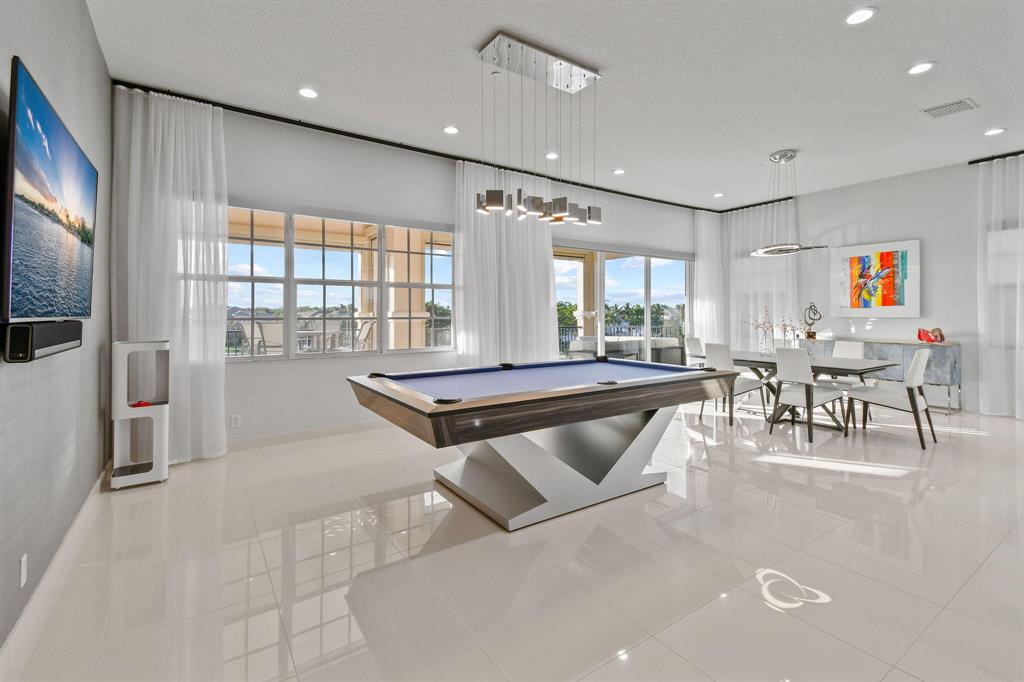 CARRIAGE HOMES AT FRENCHMANS HARBOR CONDO - Residential