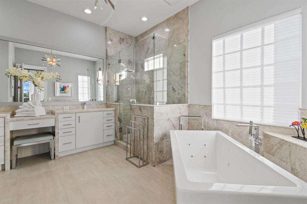 CARRIAGE HOMES AT FRENCHMANS HARBOR CONDO - Residential