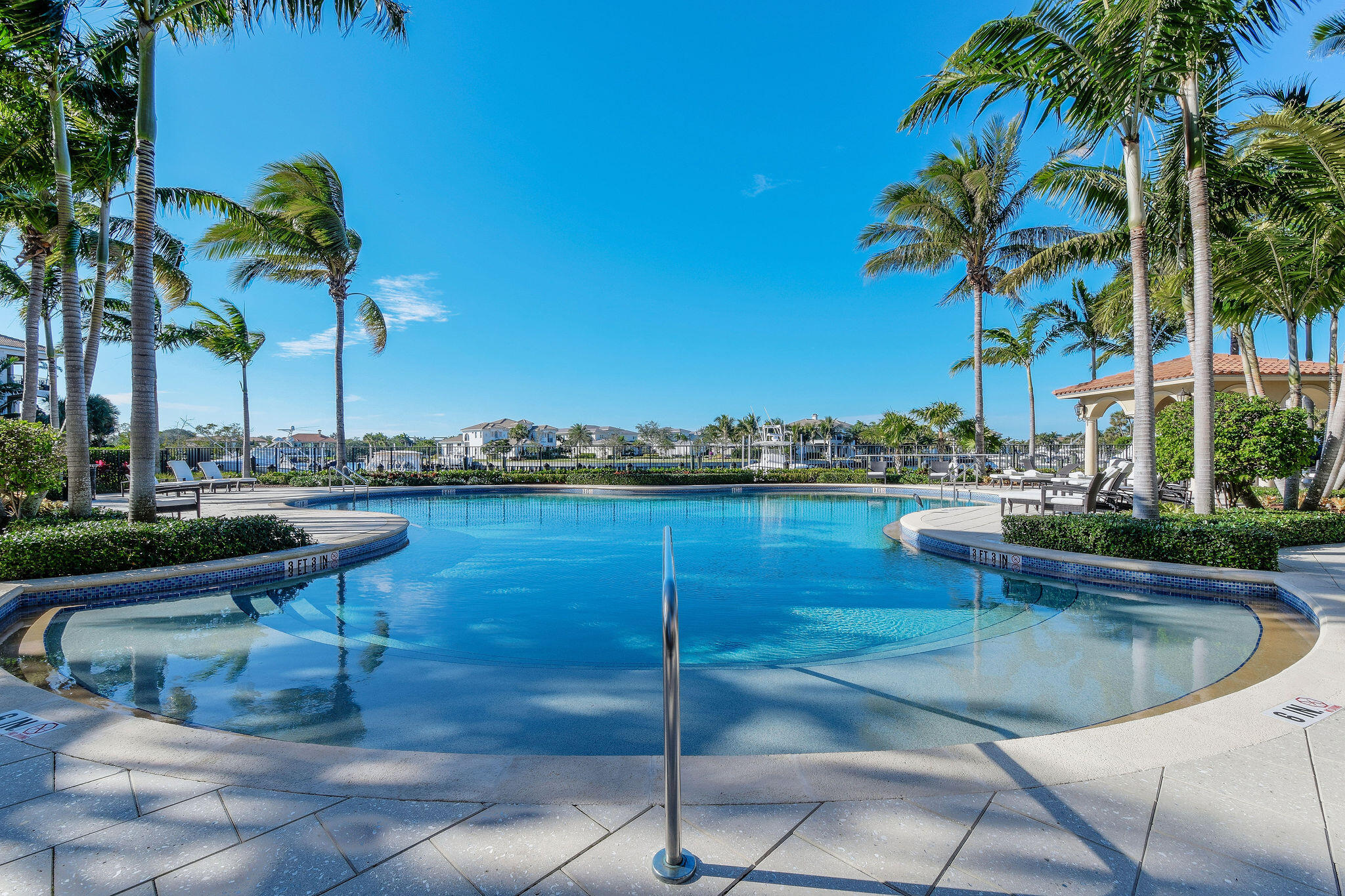 CARRIAGE HOMES AT FRENCHMANS HARBOR CONDO - Residential