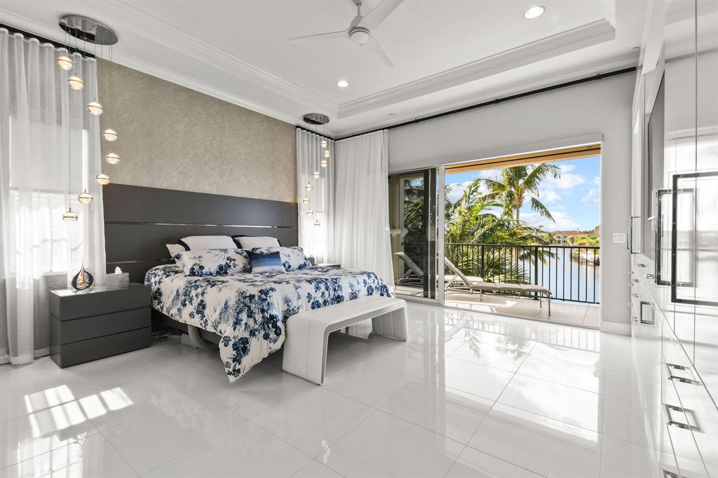 CARRIAGE HOMES AT FRENCHMANS HARBOR CONDO - Residential