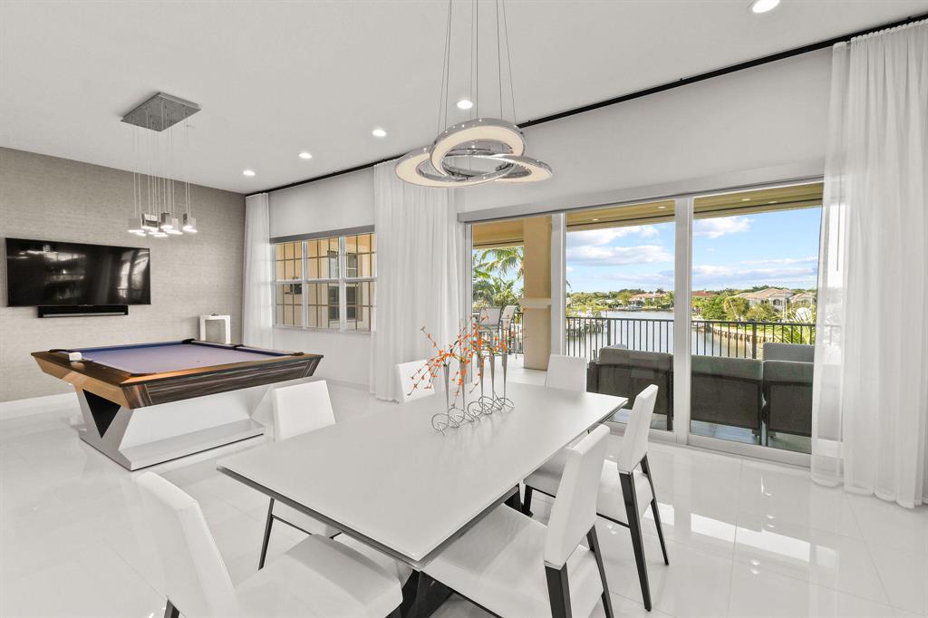 CARRIAGE HOMES AT FRENCHMANS HARBOR CONDO - Residential