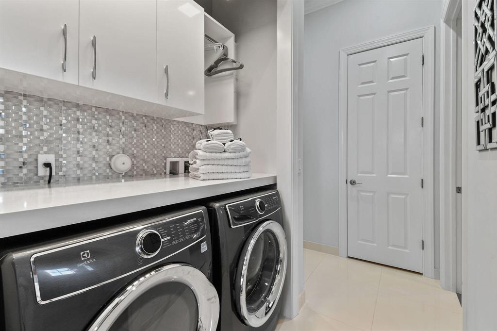 CARRIAGE HOMES AT FRENCHMANS HARBOR CONDO - Residential