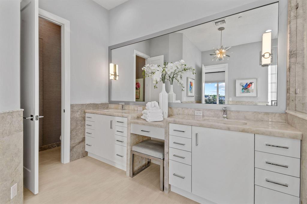 CARRIAGE HOMES AT FRENCHMANS HARBOR CONDO - Residential