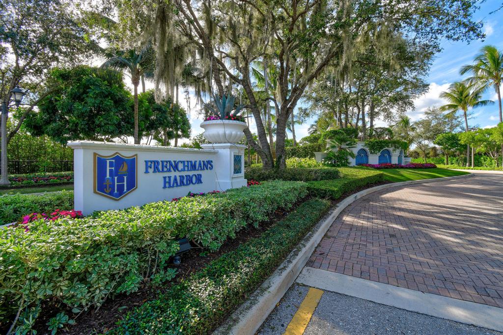 CARRIAGE HOMES AT FRENCHMANS HARBOR CONDO - Residential