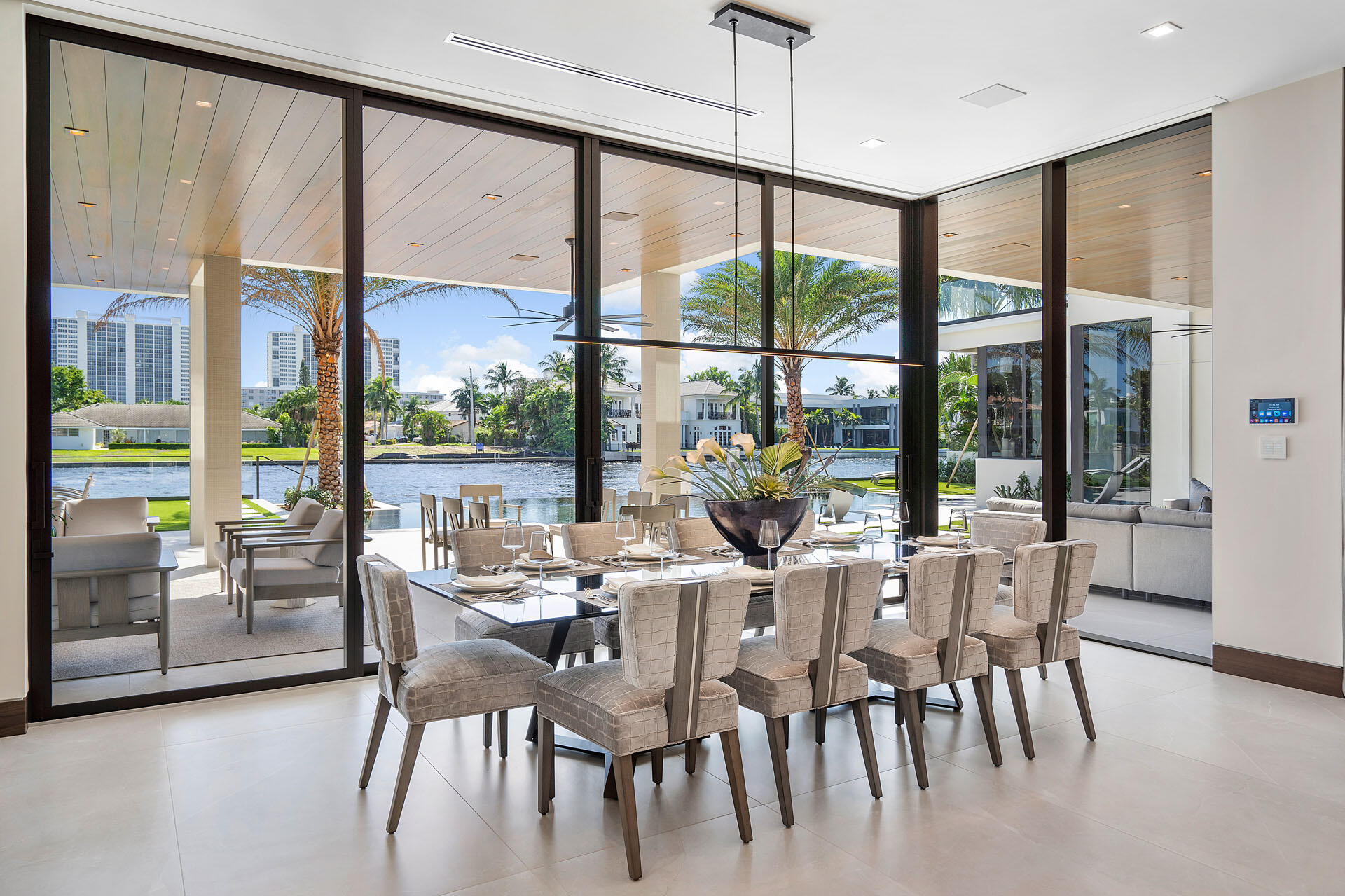 ROYAL PALM YACHT & COUNTRY CLUB - Residential