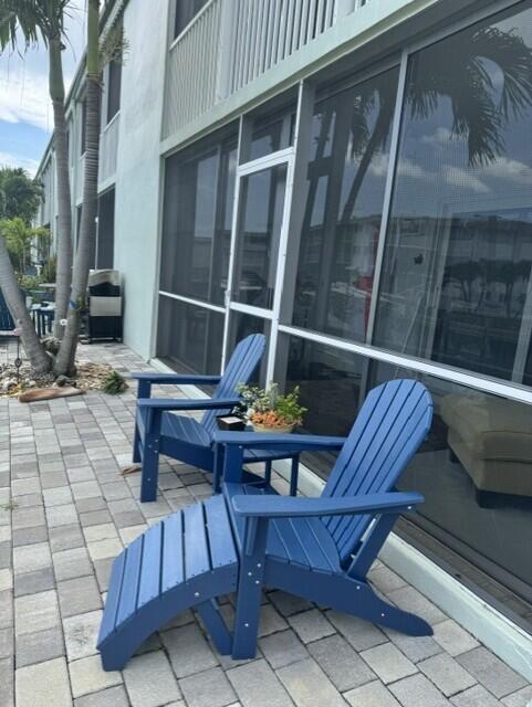 WINDSOR PARK NORTH CONDOMINIUMS - Residential