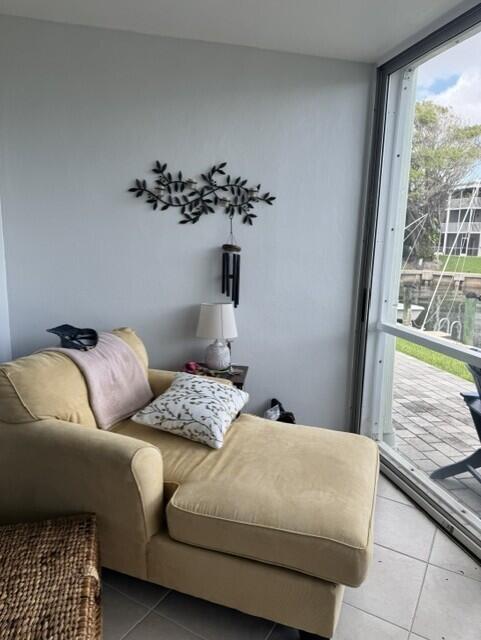 WINDSOR PARK NORTH CONDOMINIUMS - Residential