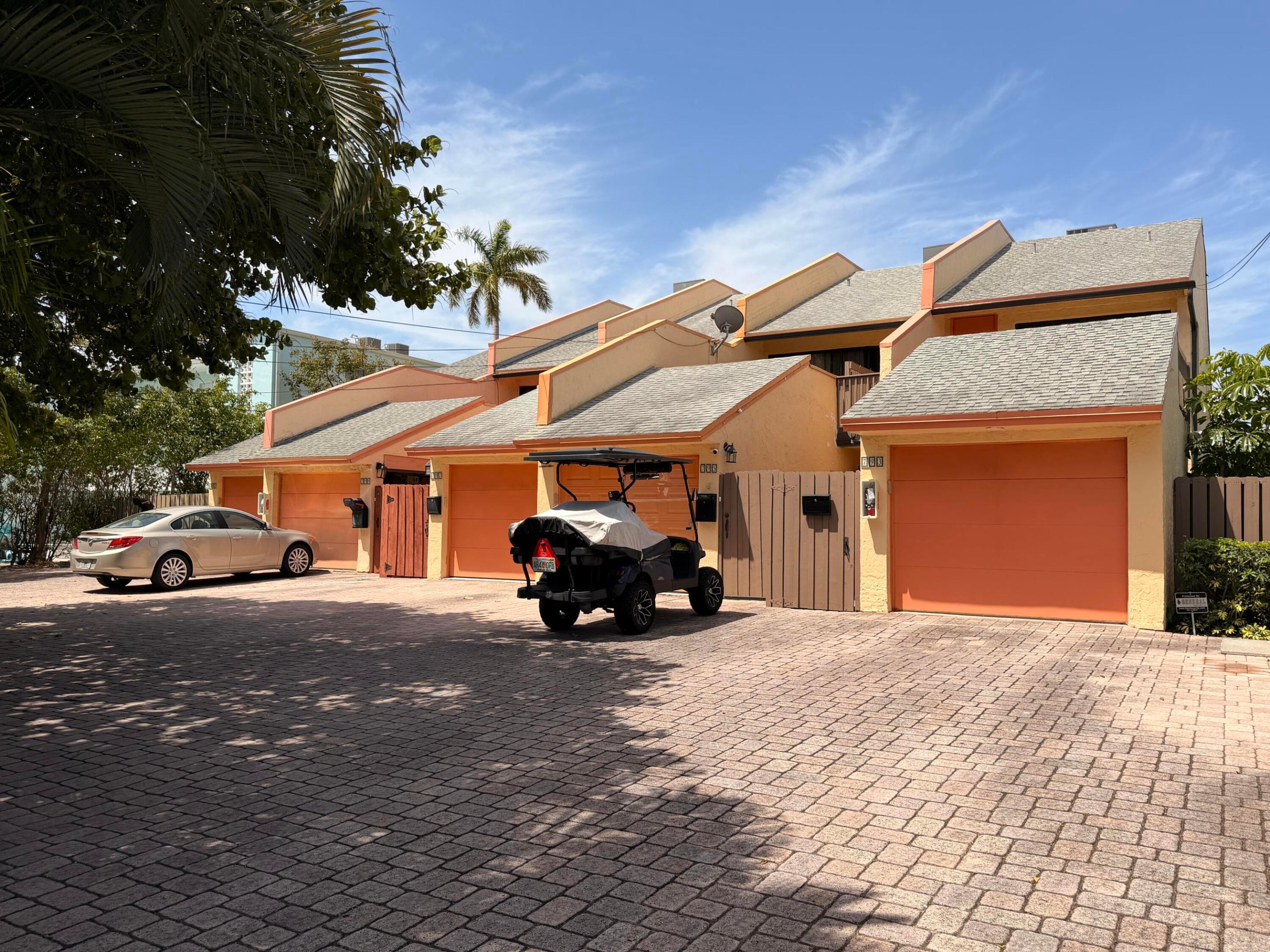 LAKESIDE - Residential