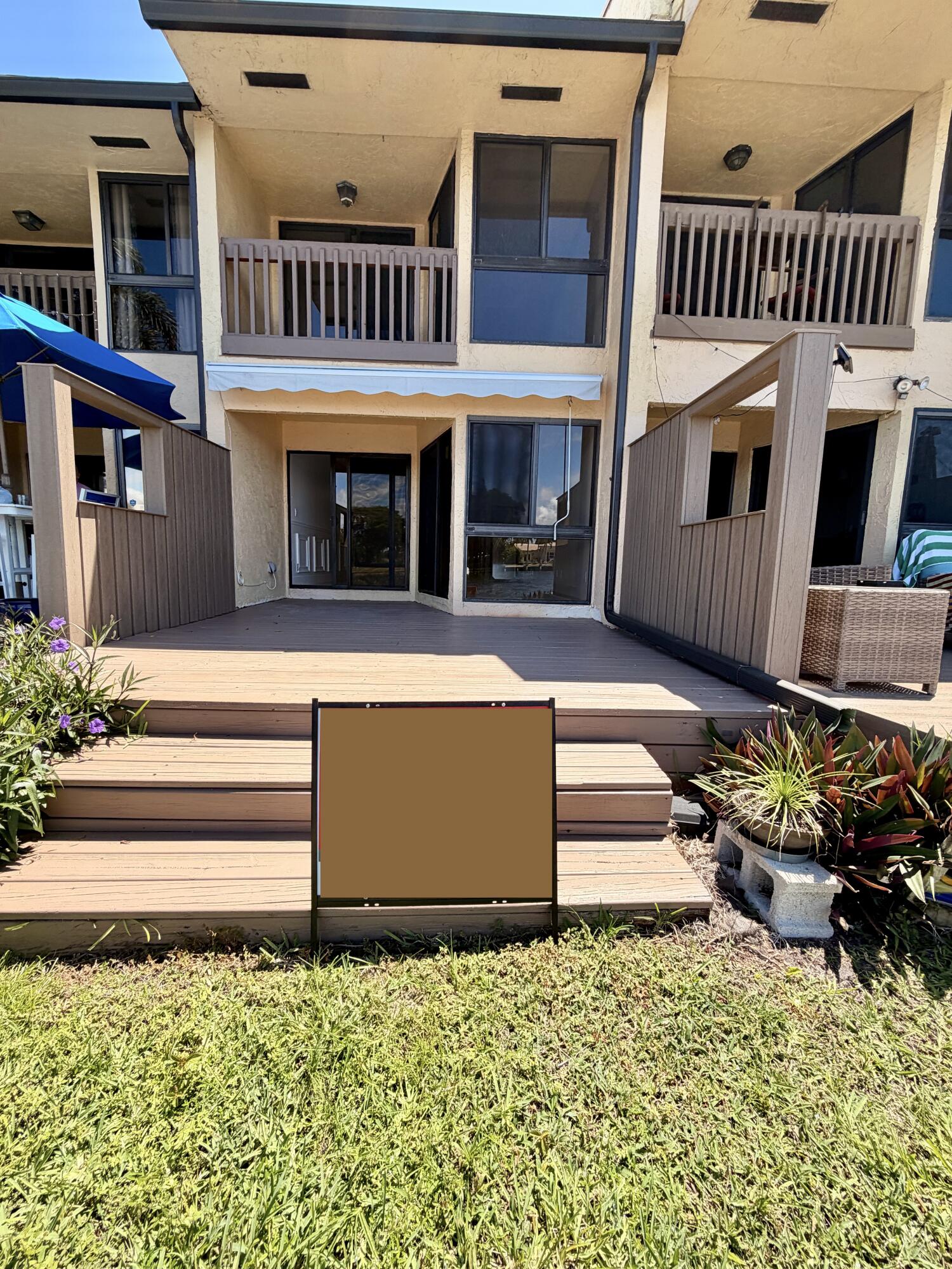 LAKESIDE - Residential