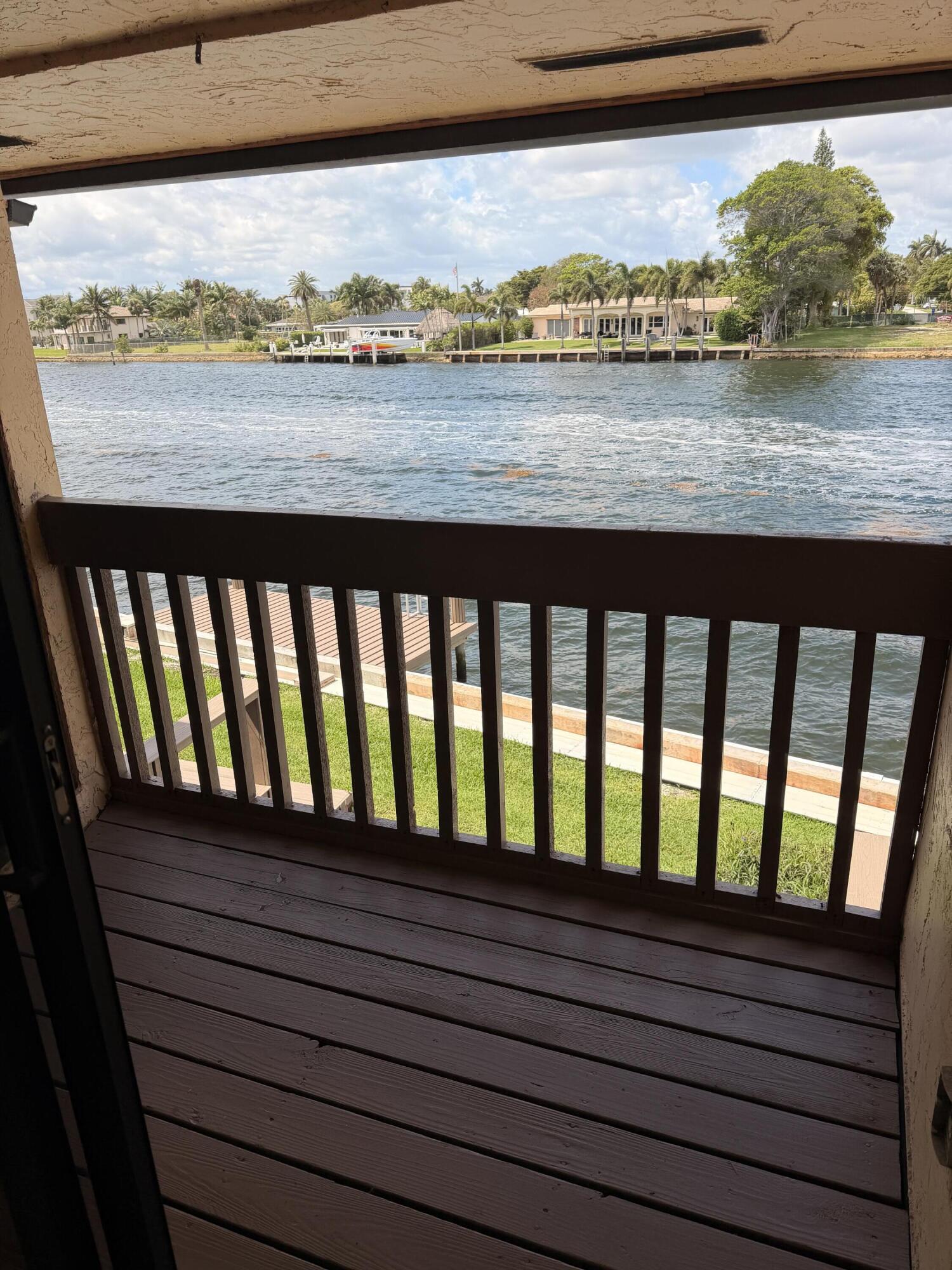 LAKESIDE - Residential