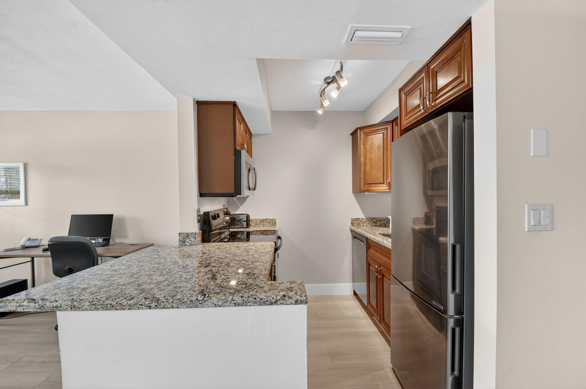 PAGET HOUSE CONDO - Residential