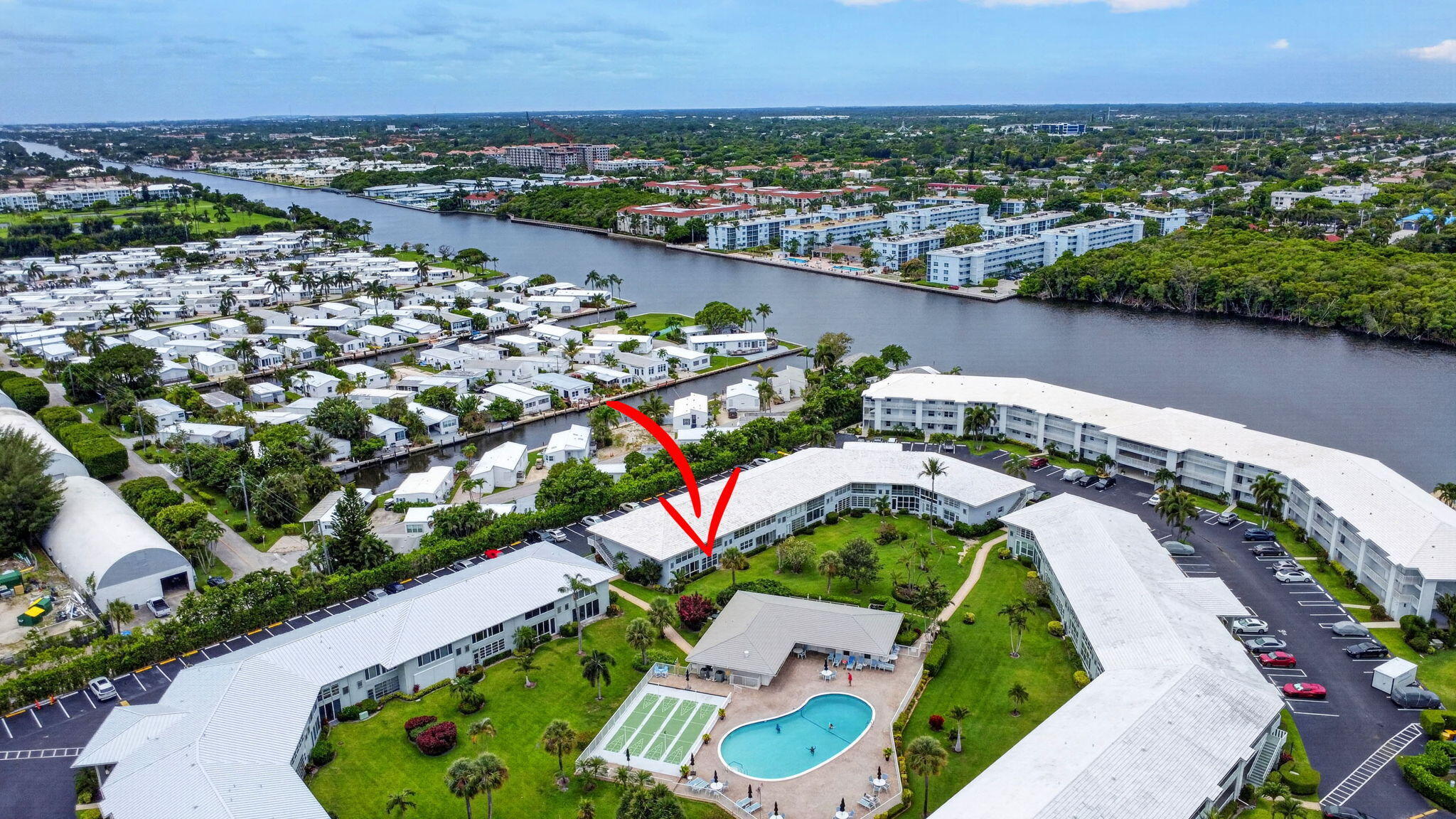 PAGET HOUSE CONDO - Residential