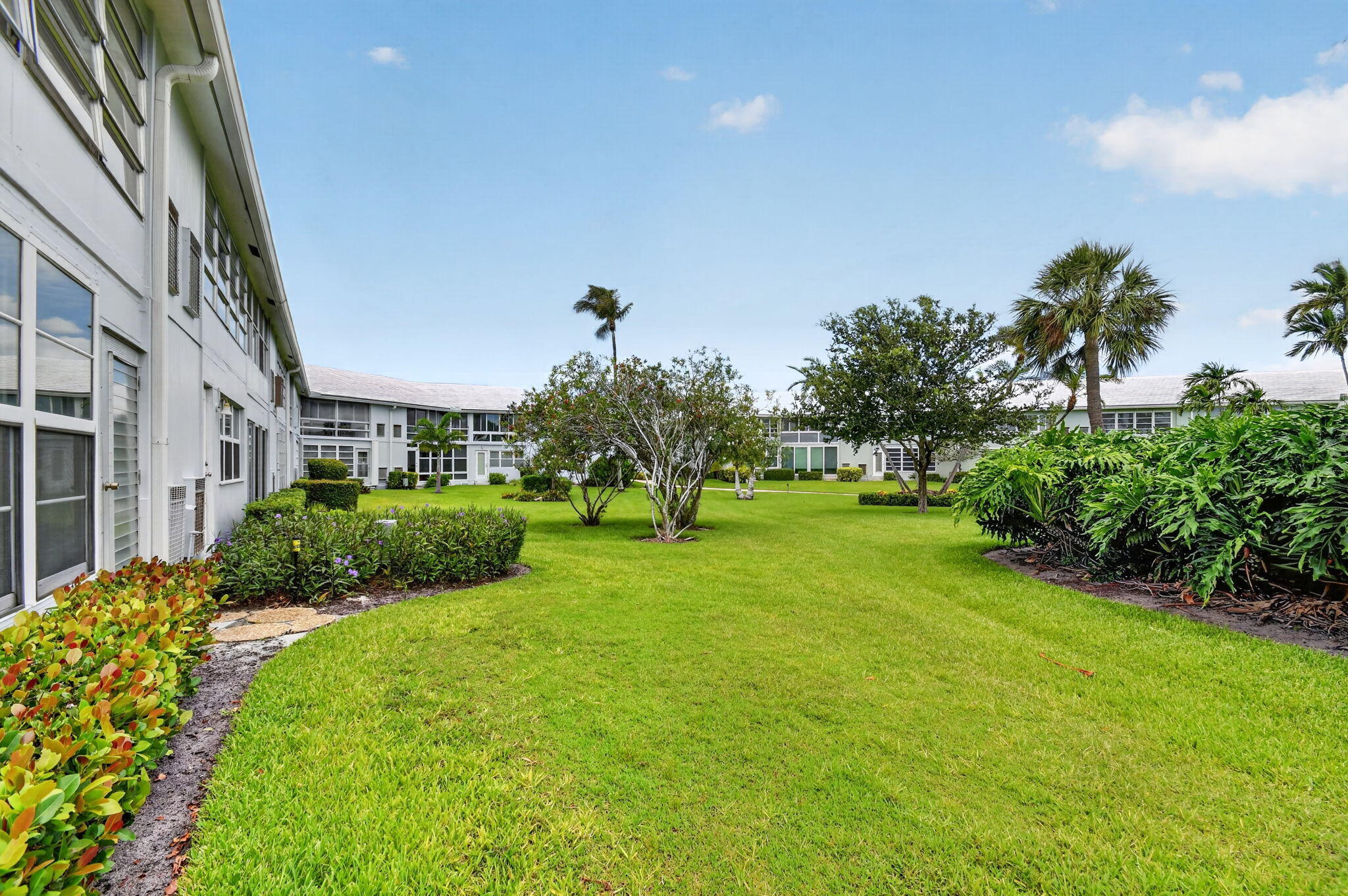 PAGET HOUSE CONDO - Residential