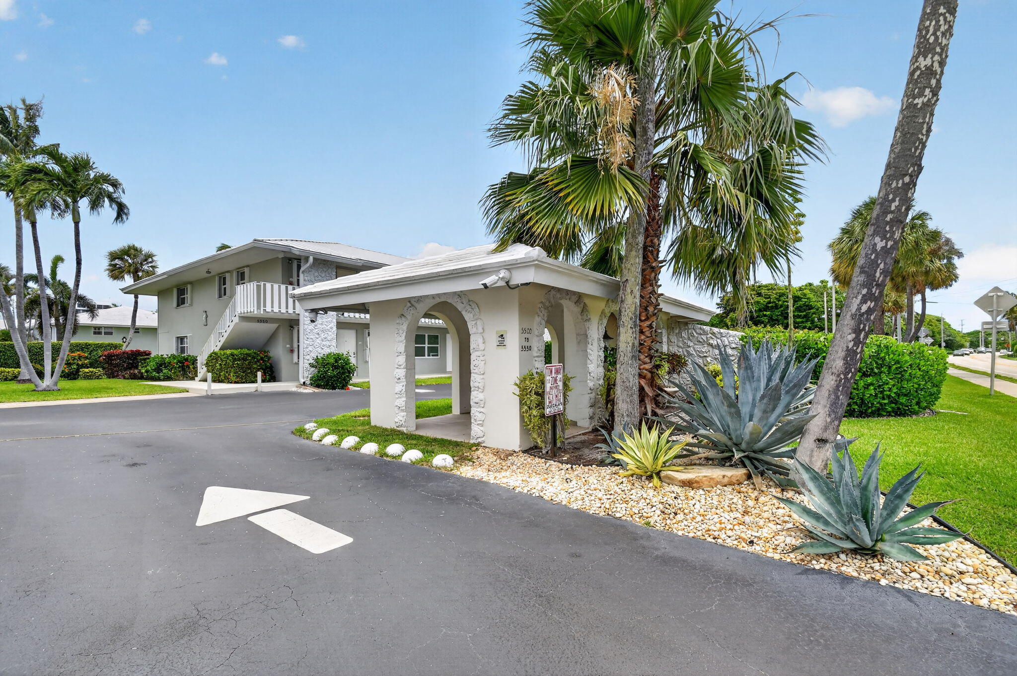 PAGET HOUSE CONDO - Residential