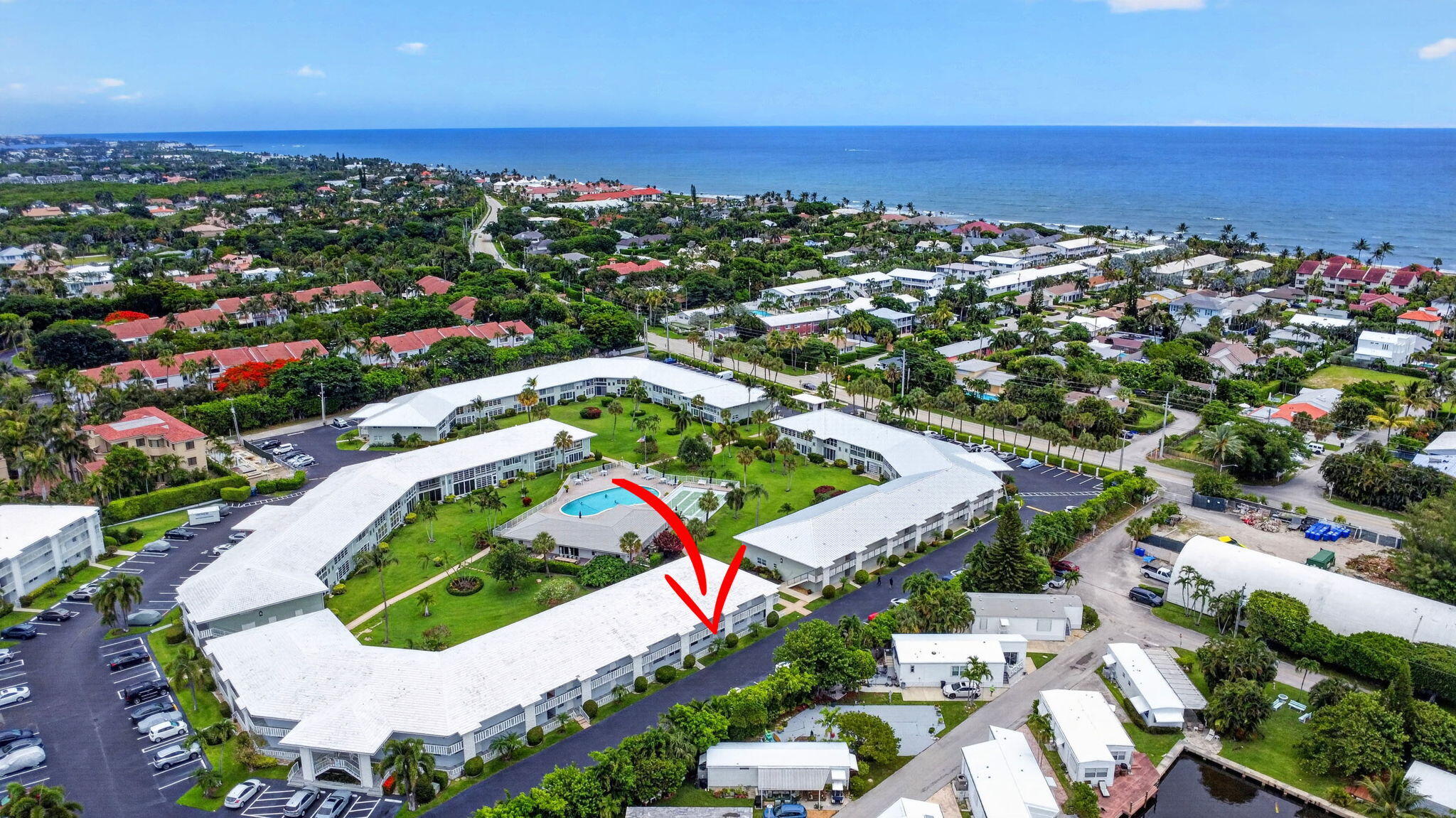 PAGET HOUSE CONDO - Residential