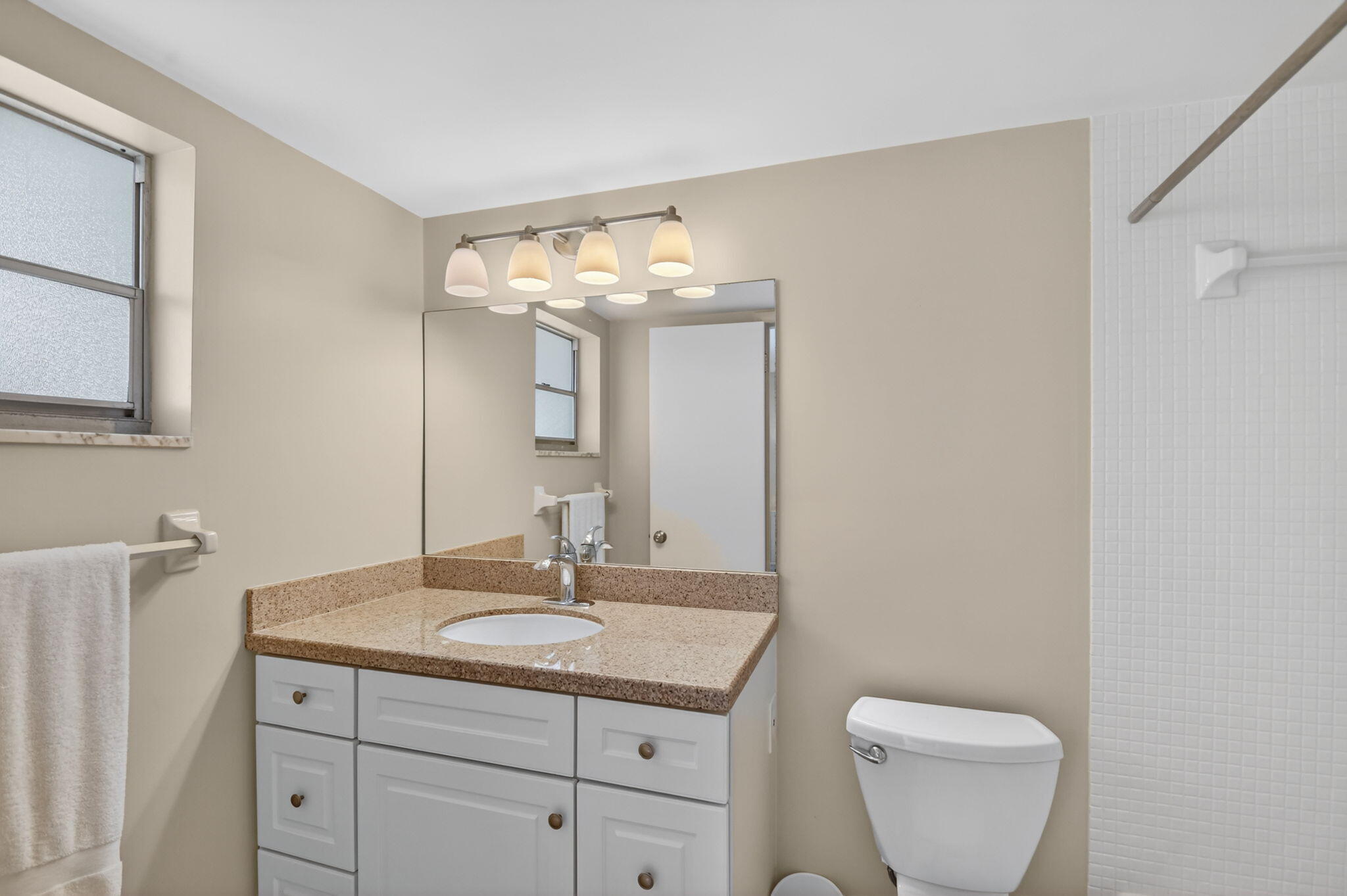 PAGET HOUSE CONDO - Residential