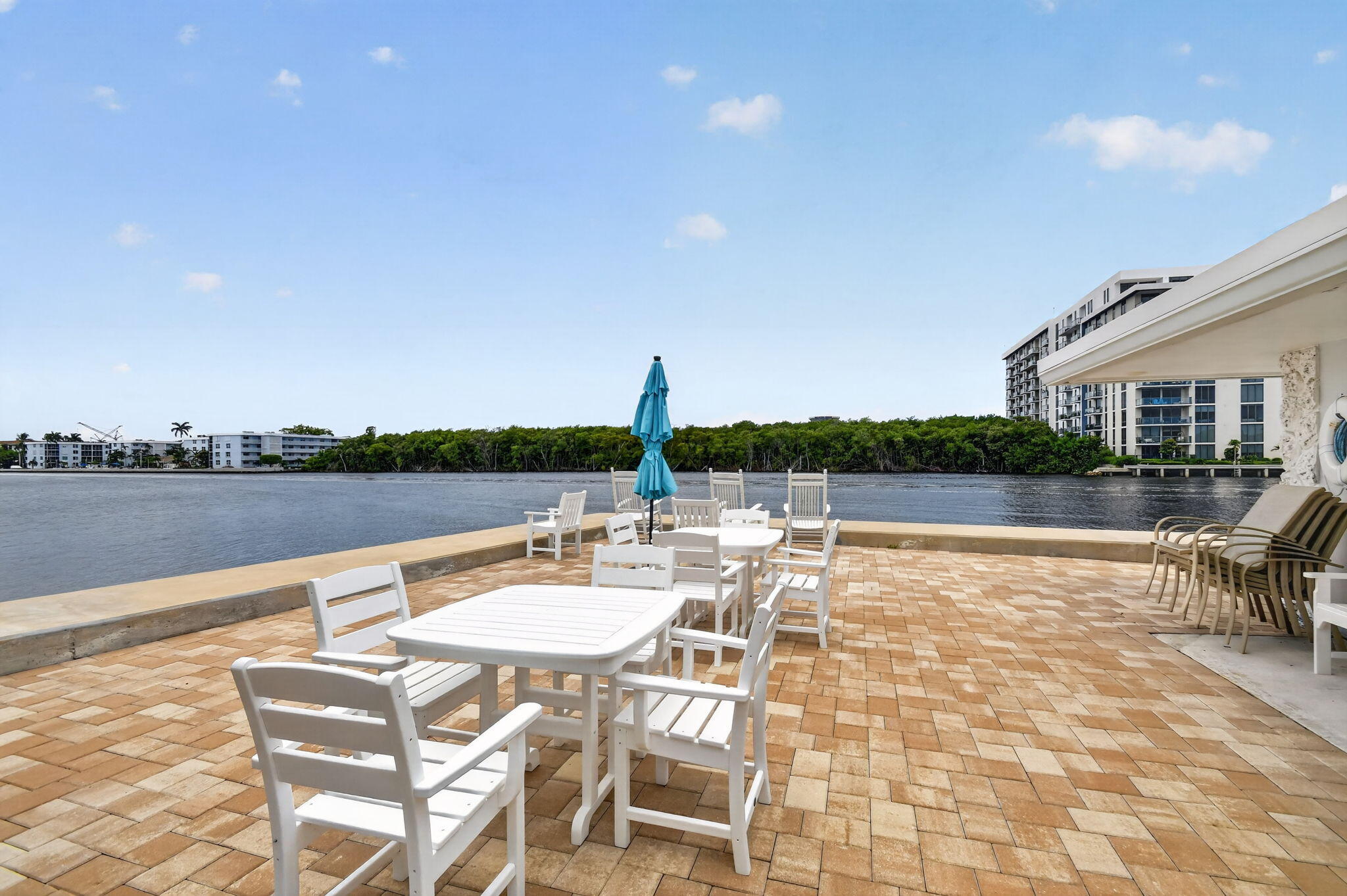 PAGET HOUSE CONDO - Residential